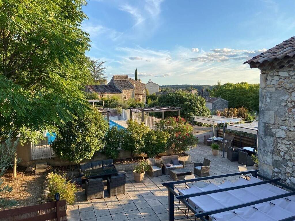 Vista Lobby Mont Bouquet Lodge