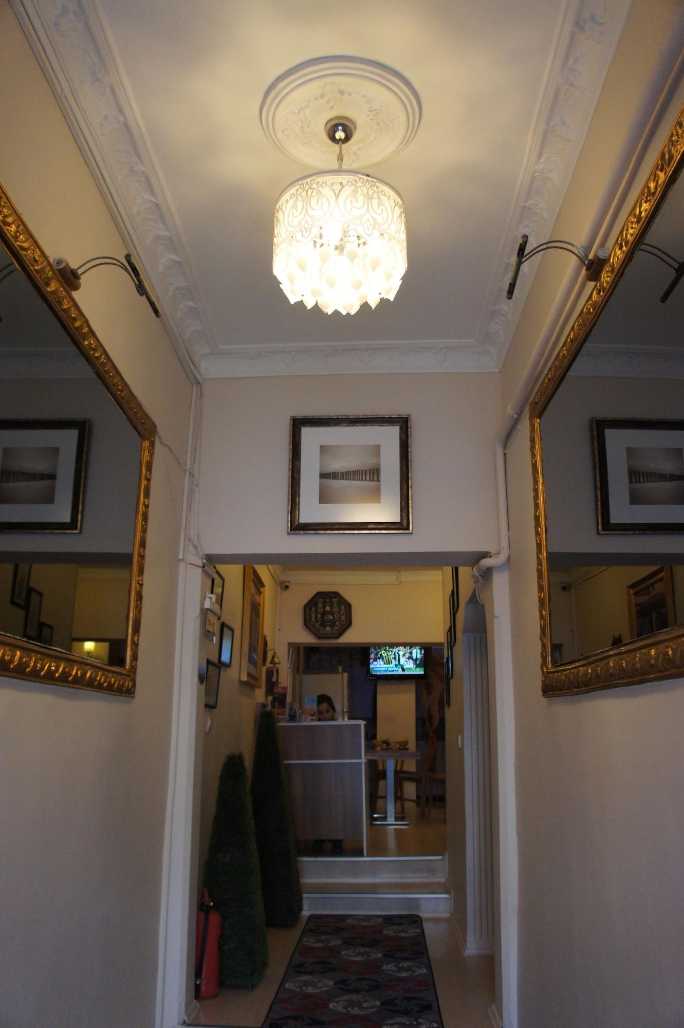 Vista Lobby Barba Rossa Residence