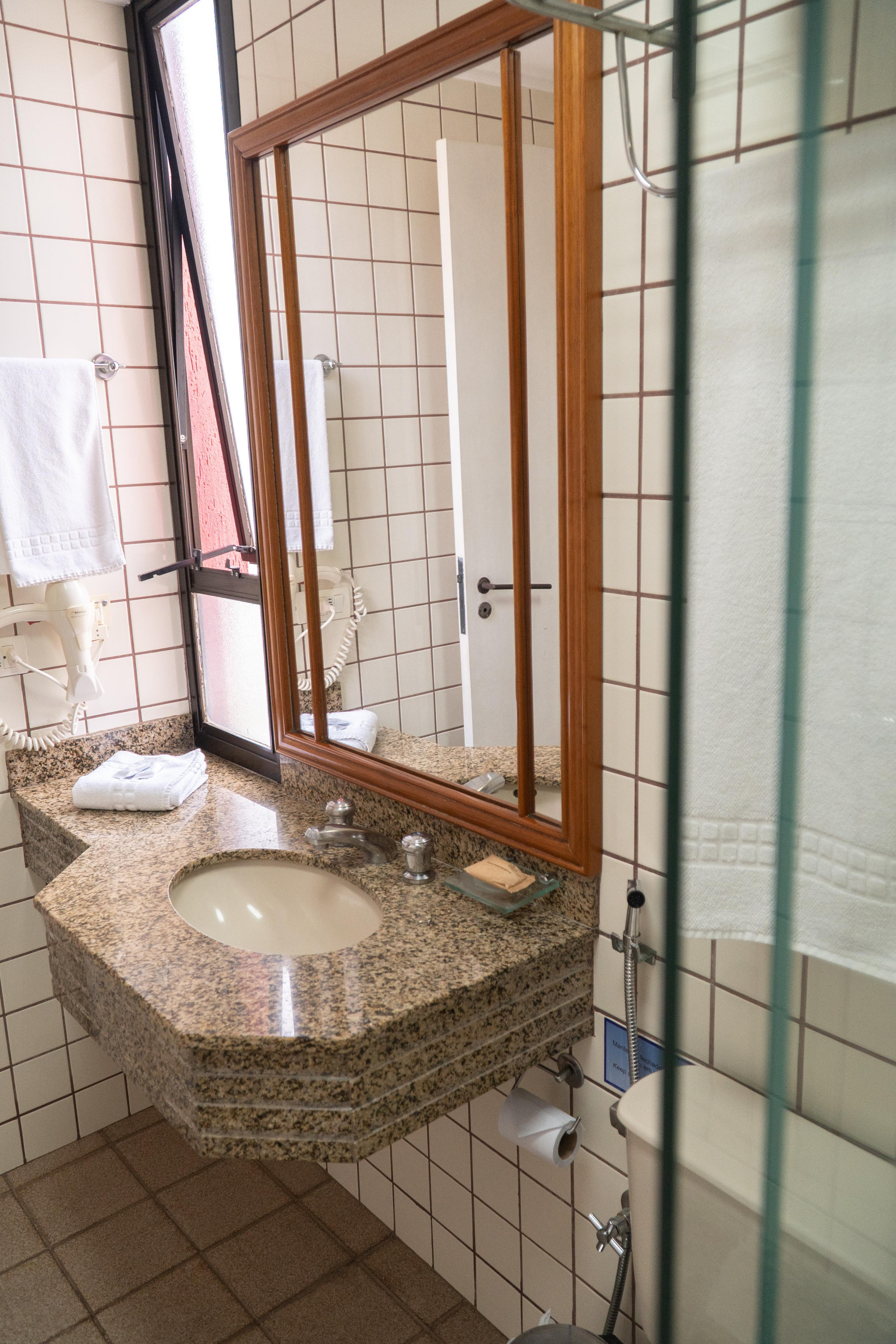 Baño New Life Piracicaba by Atlantica