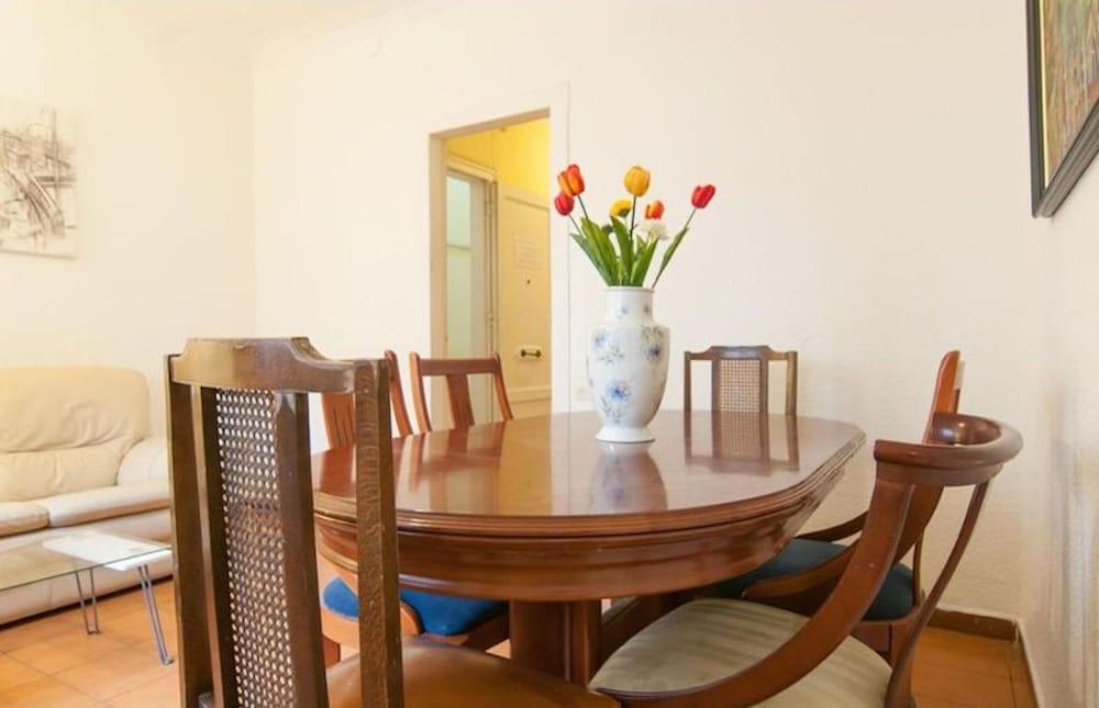 Restaurant Room-private Room With 200m2 Sunny Terra