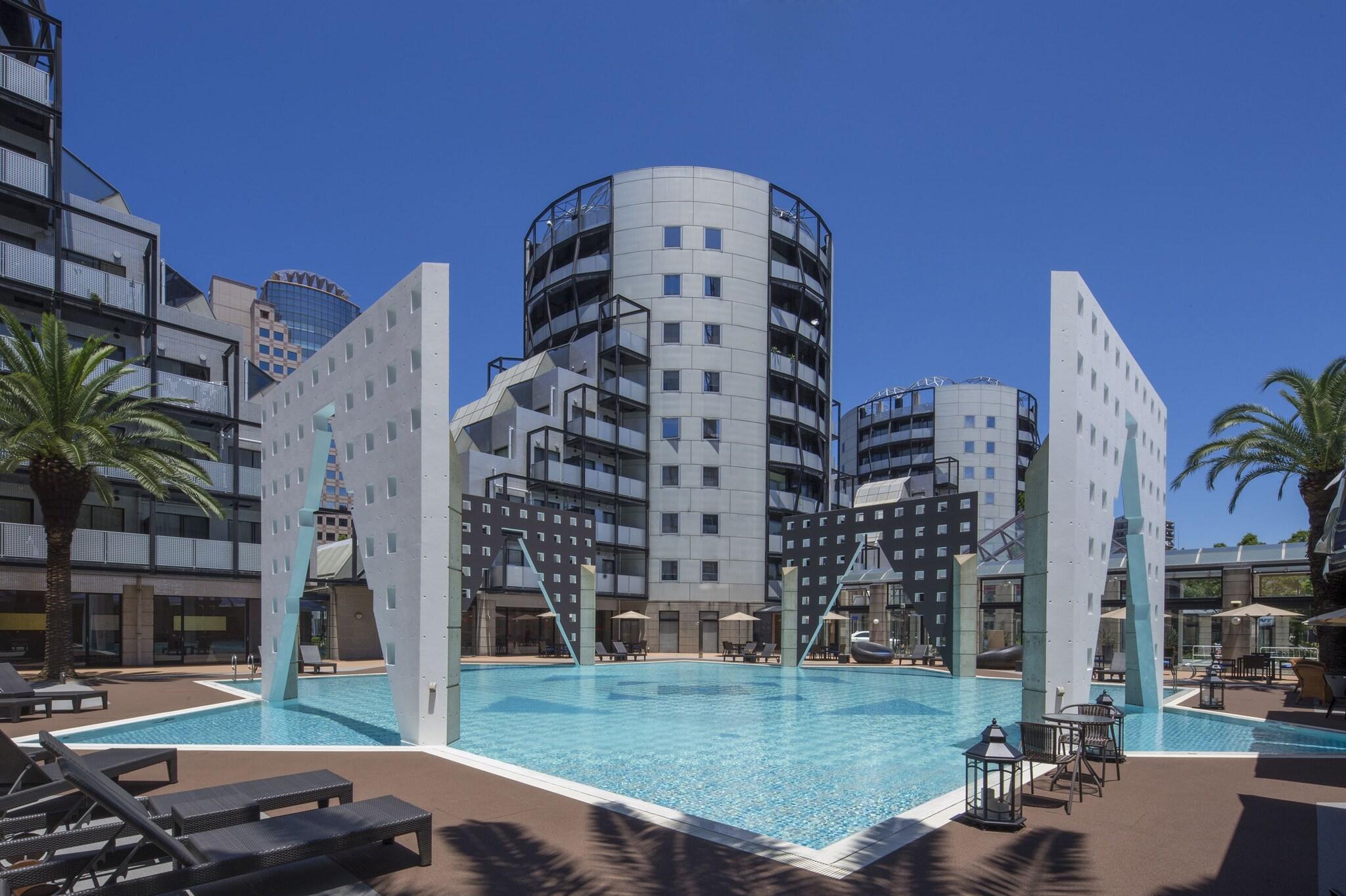 Vista Exterior The Residential Suites Fukuoka