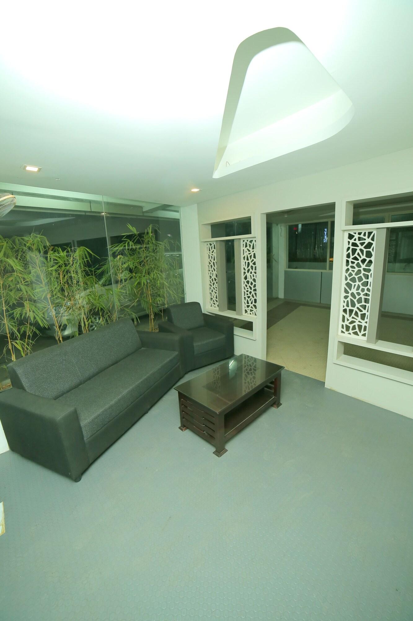 Vista Lobby Cliff Ten