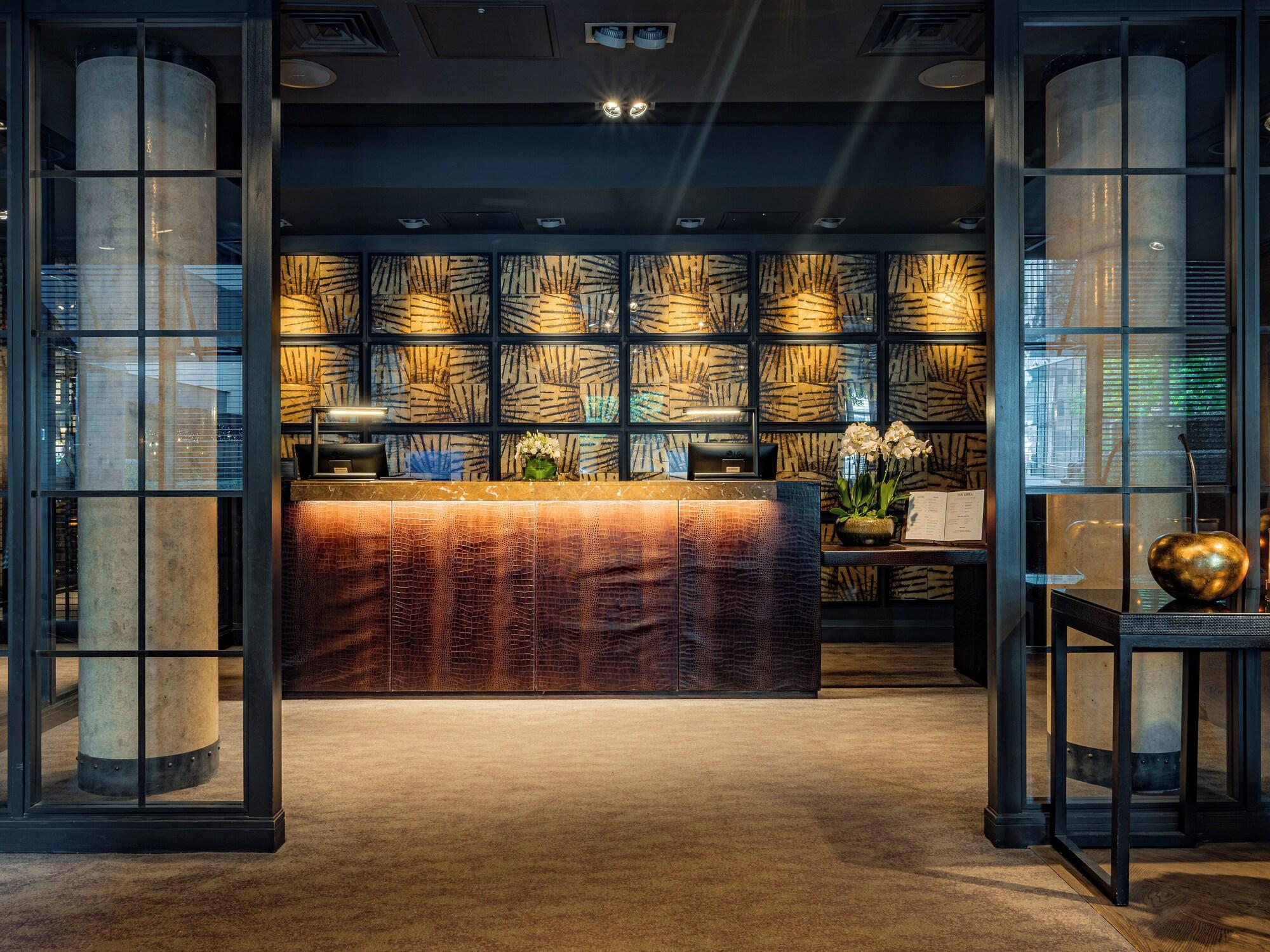 Vista Lobby Dakota Manchester Airport