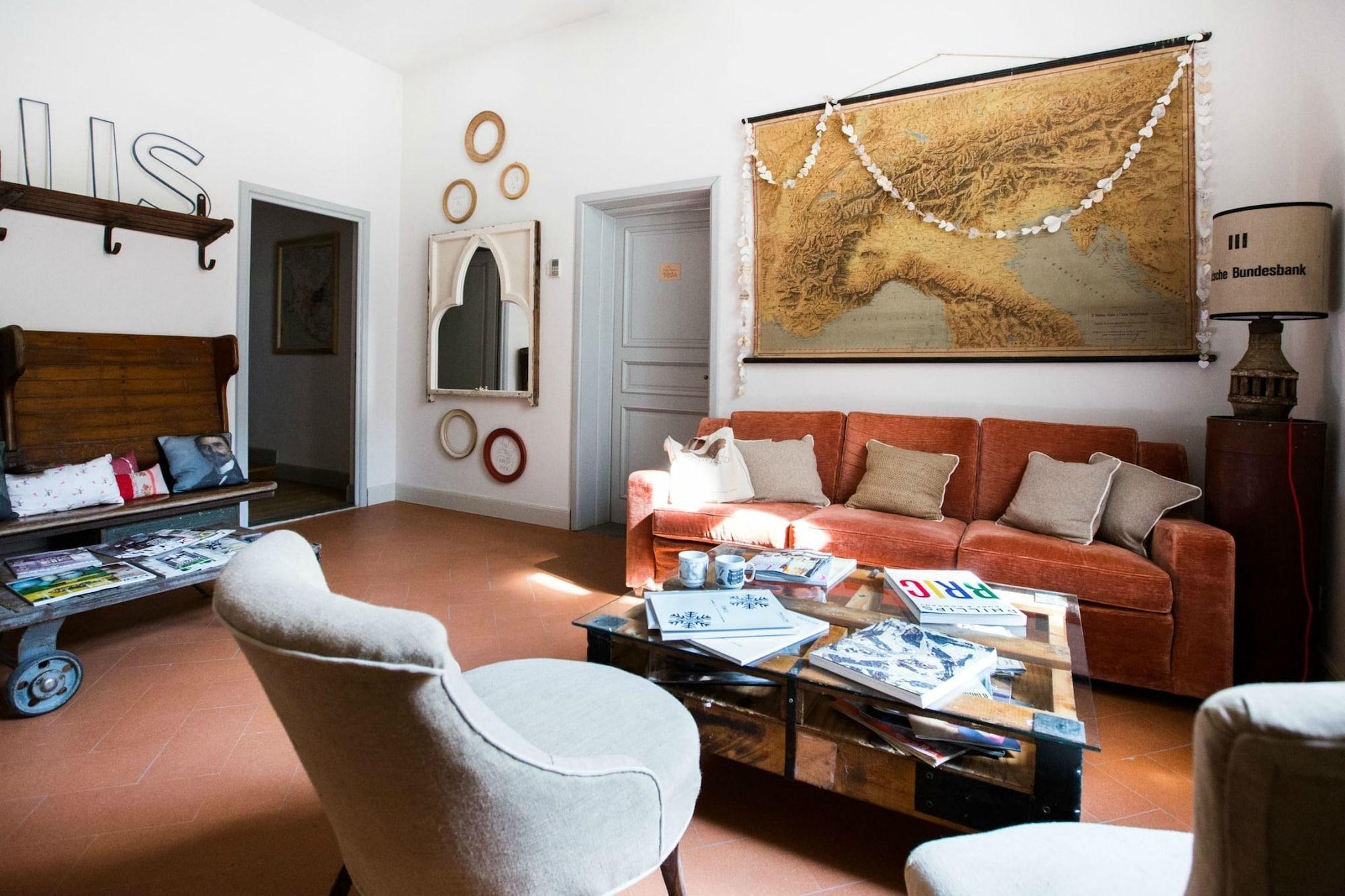 Varios Soprarno Suites