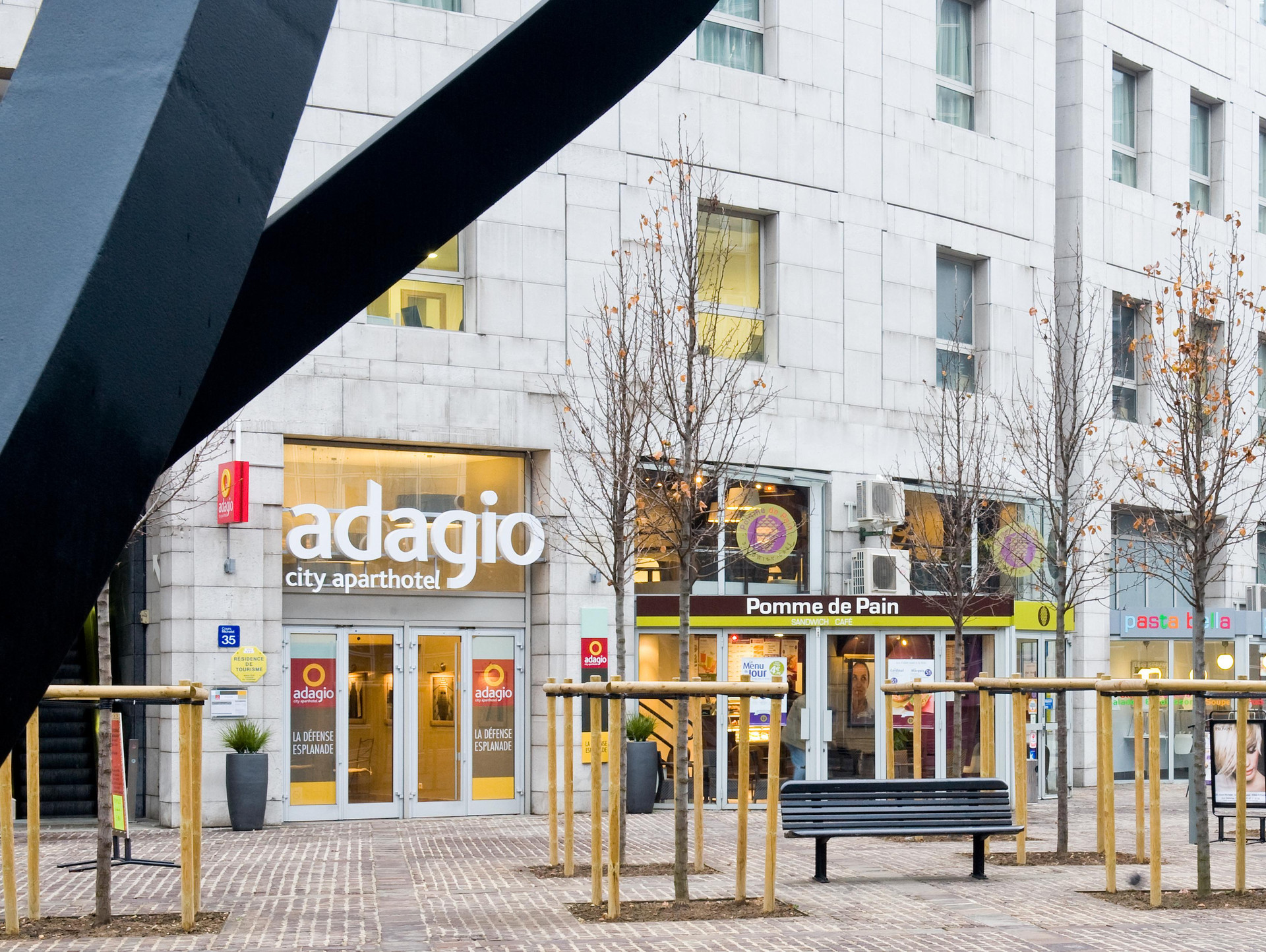 Vista Exterior Aparthotel Adagio La Défense Esplanade