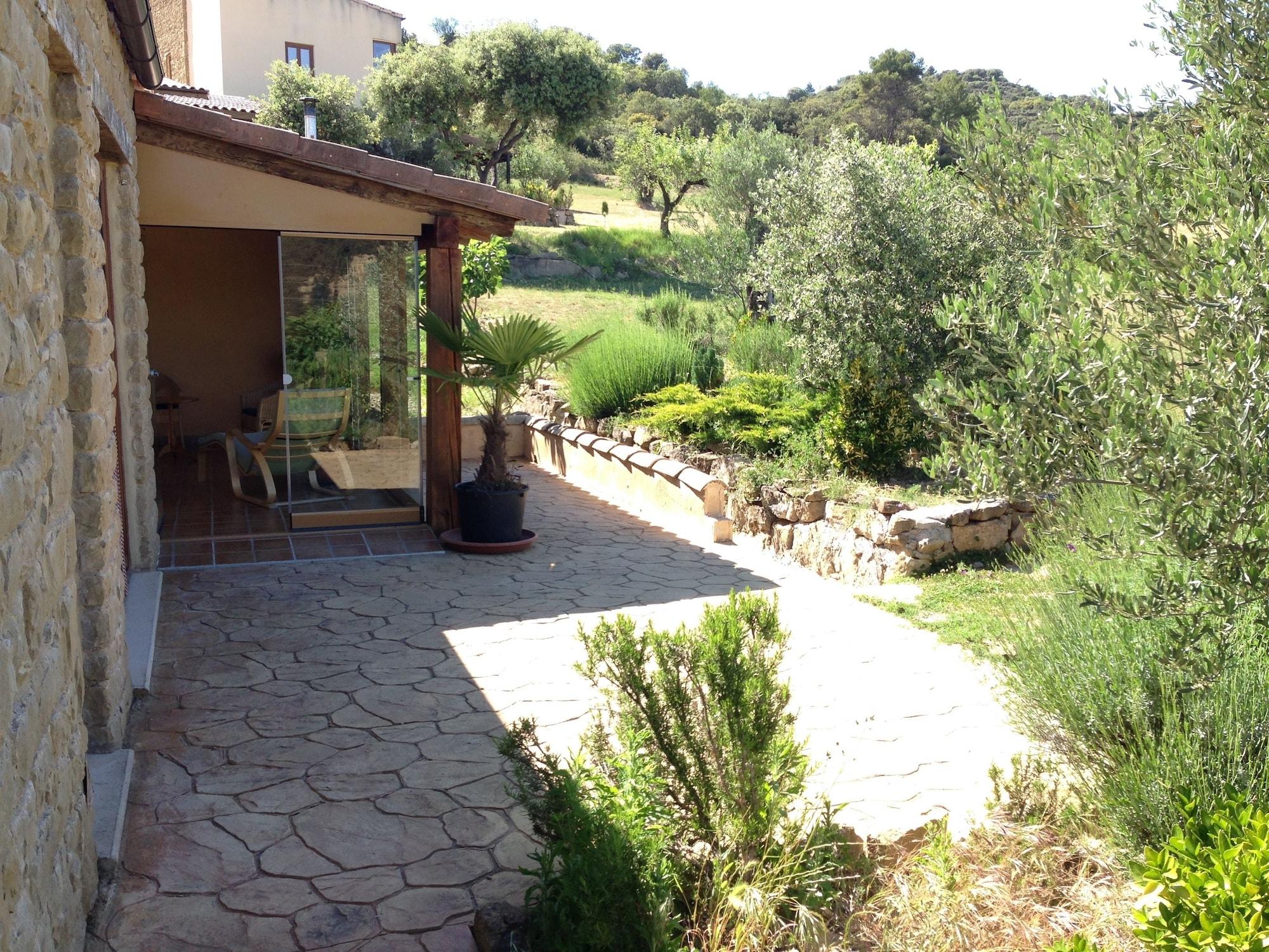 Equipamiento de Habitación Alén d'Aragón