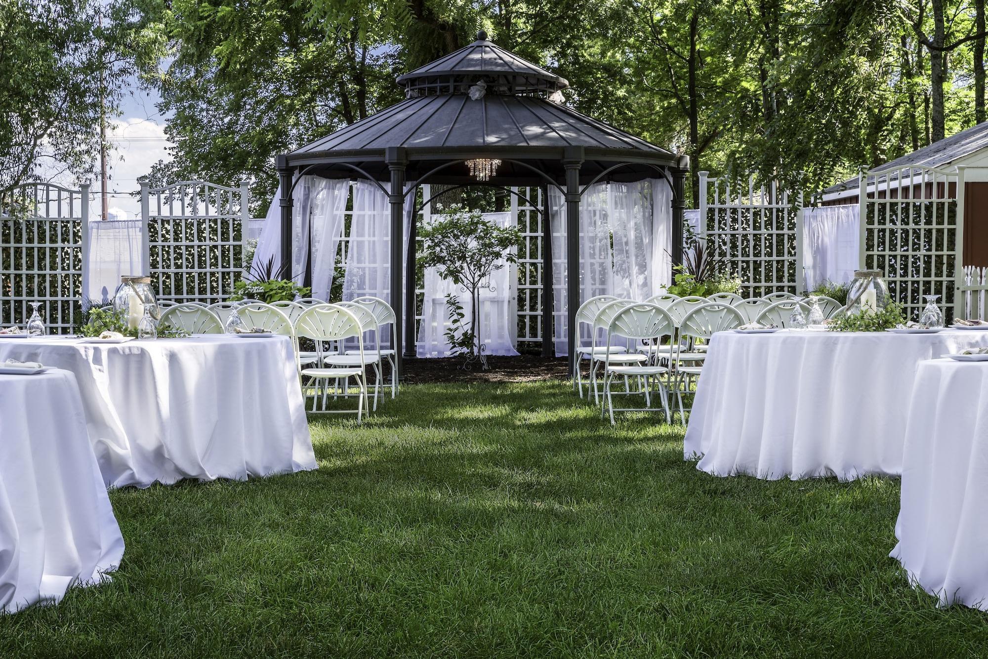 Instalaciones Recreativas Silver Heart Inn and Cottages