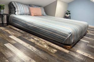 Alquiler Vacacional - Remote Cabin Hideaway in the woods close to the lake, walking trails, and casino