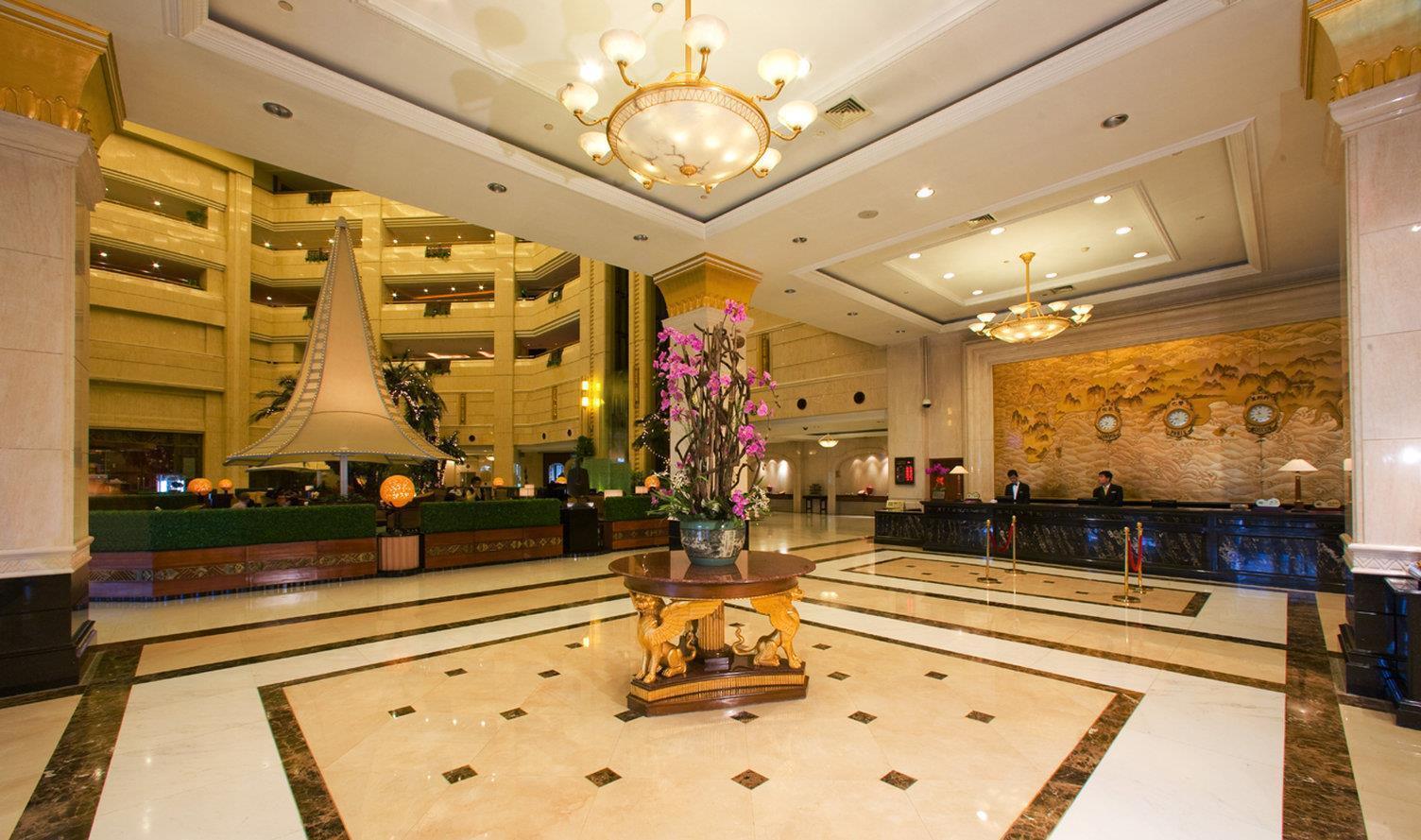 Vista Lobby Oriental Riverside Hotel Shanghai