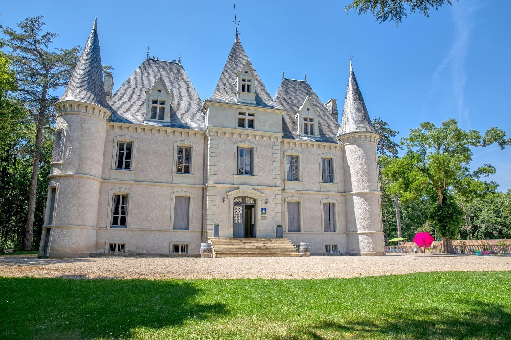 Varios Château de Baillant