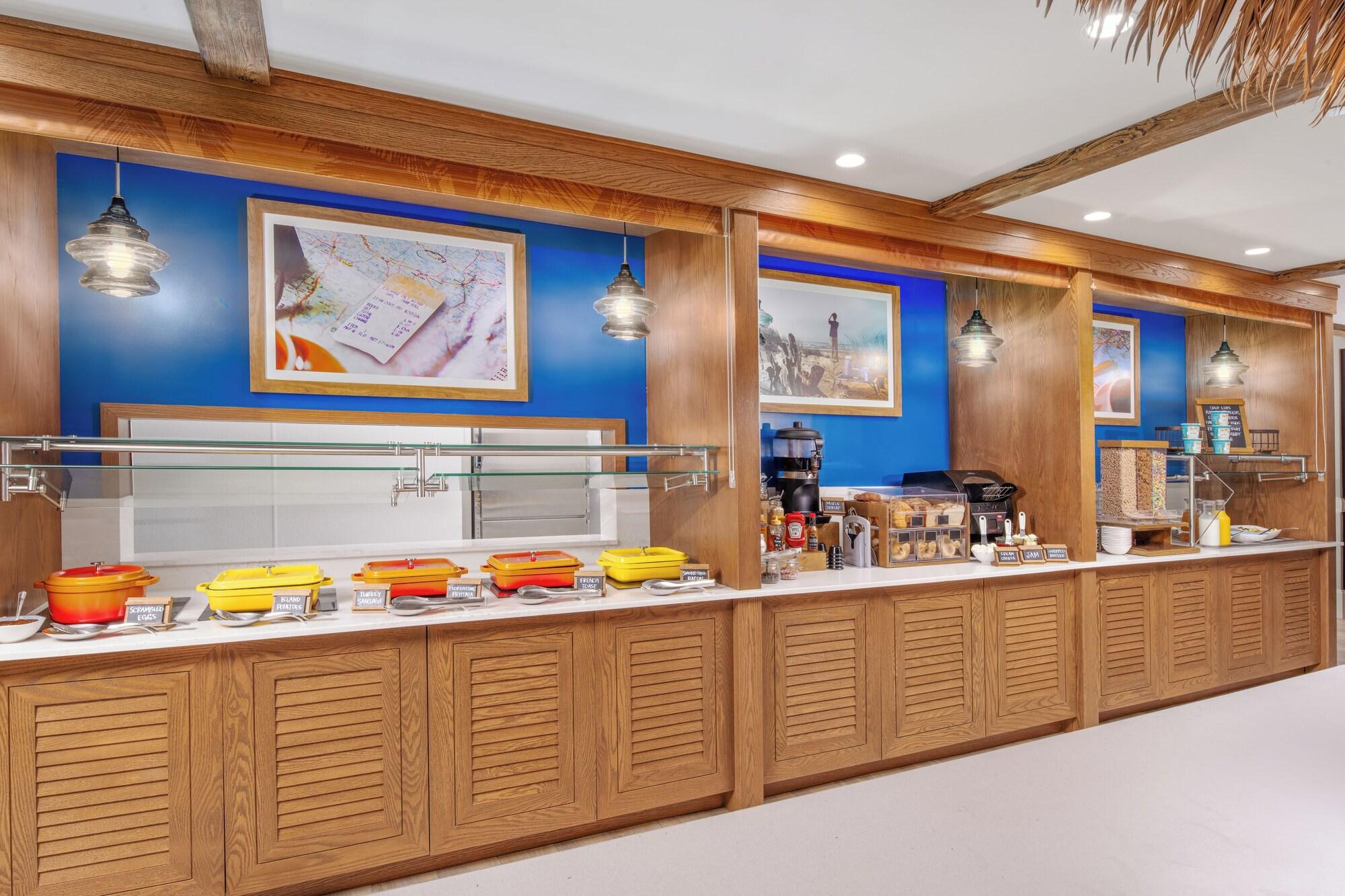 Restaurant Compass by Margaritaville Hotel Naples