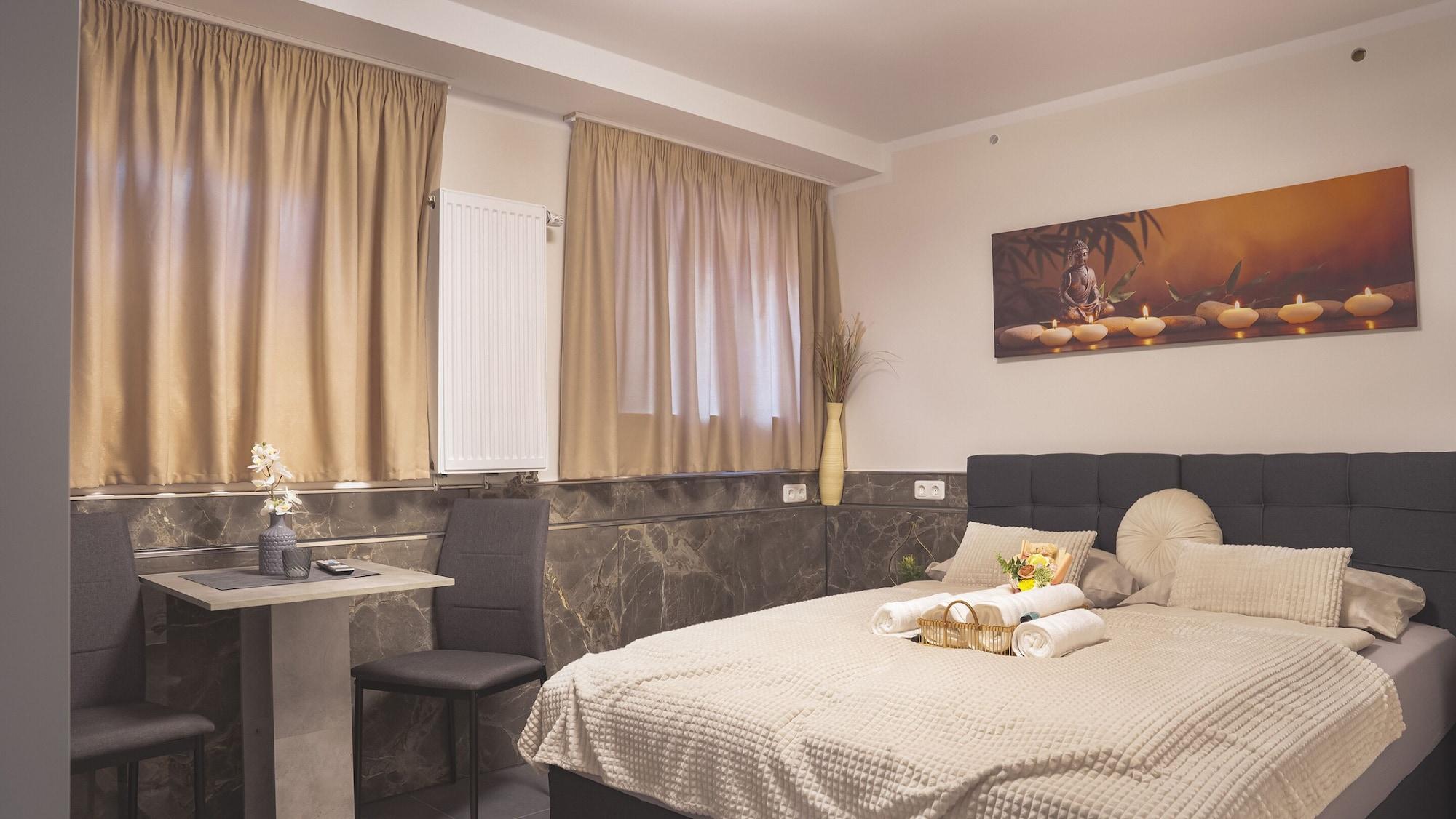 Varios Amir Deluxe Motel