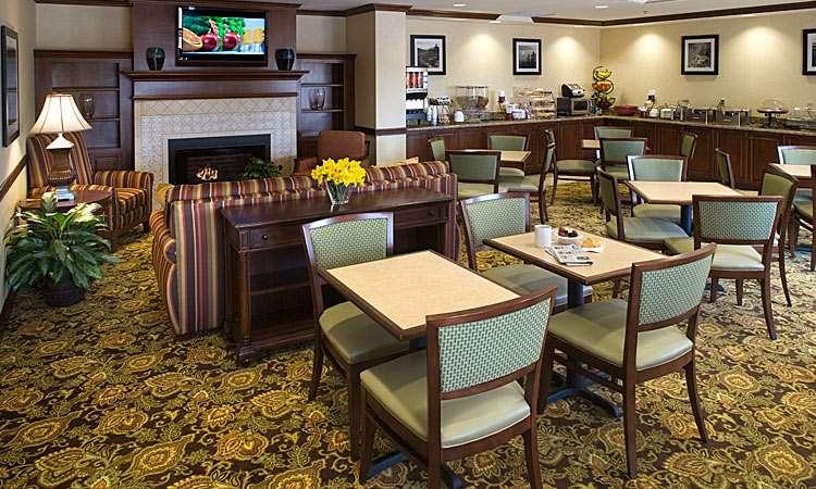 Vista Exterior Country Inn & Suites by Radisson, Knoxville at Cedar Bluff, TN