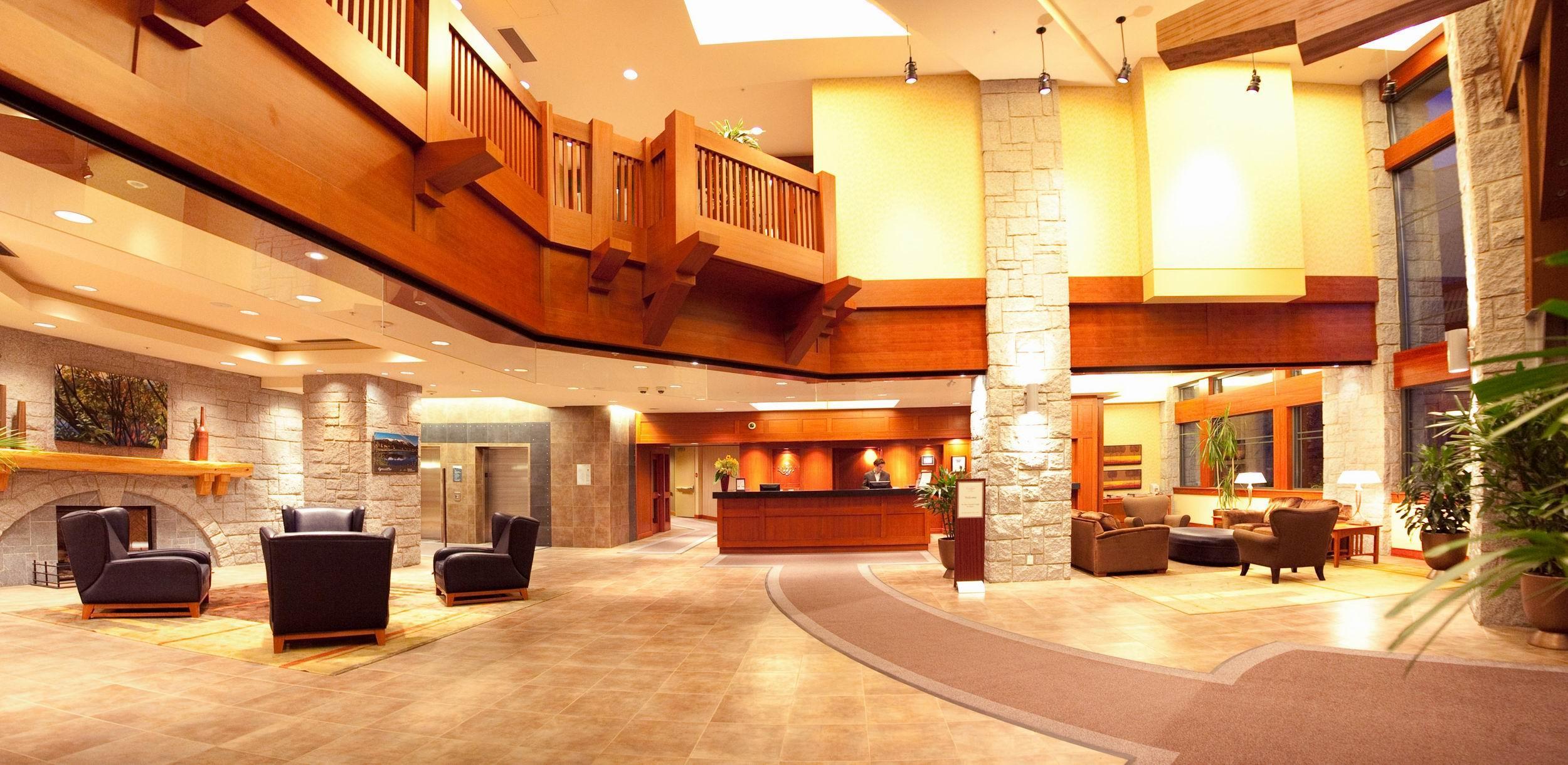 Vista Lobby Crystal Lodge
