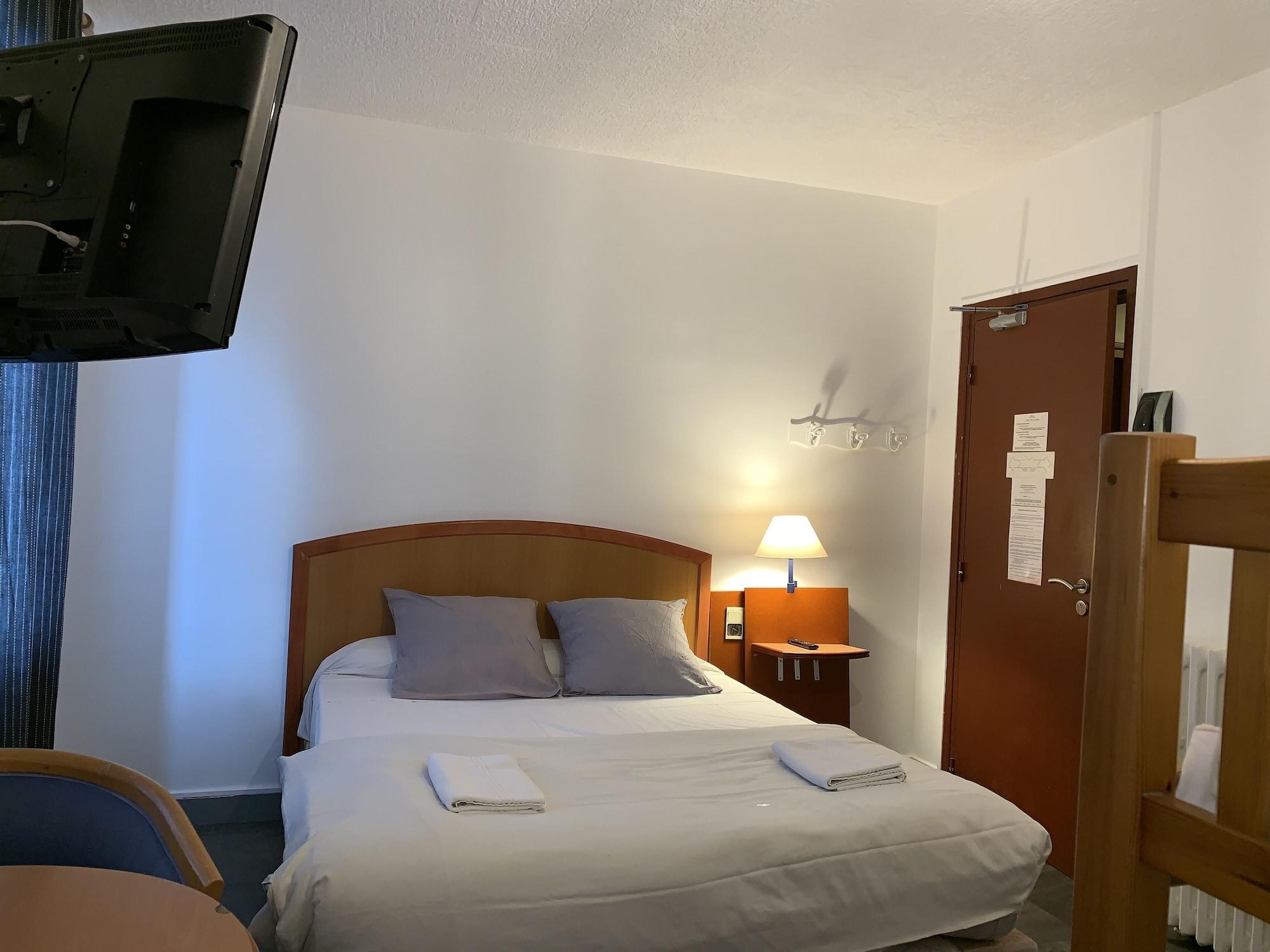 Varios Mondial Hotel