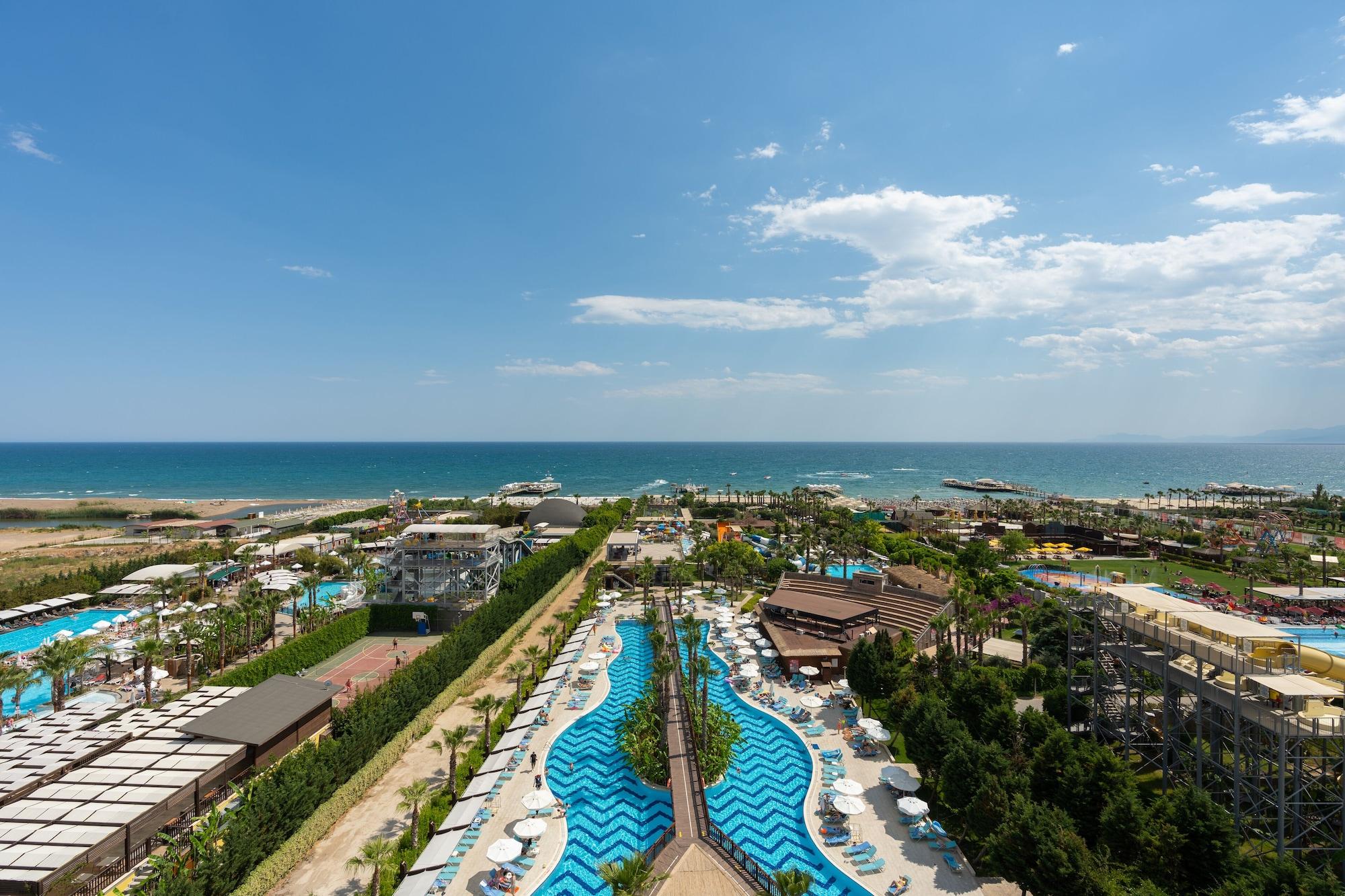 Vista Exterior Saturn Palace Resort - All Inclusive