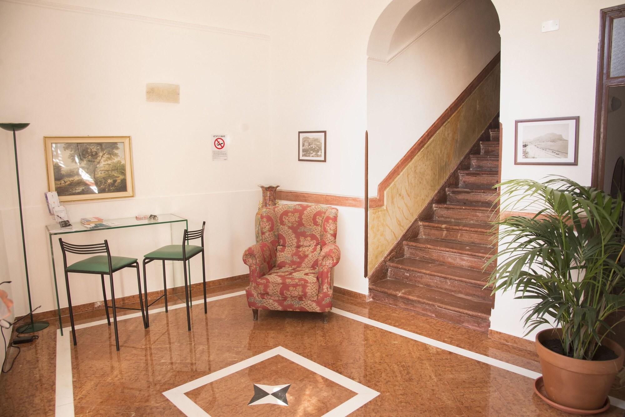 Varios Palazzo Graziano