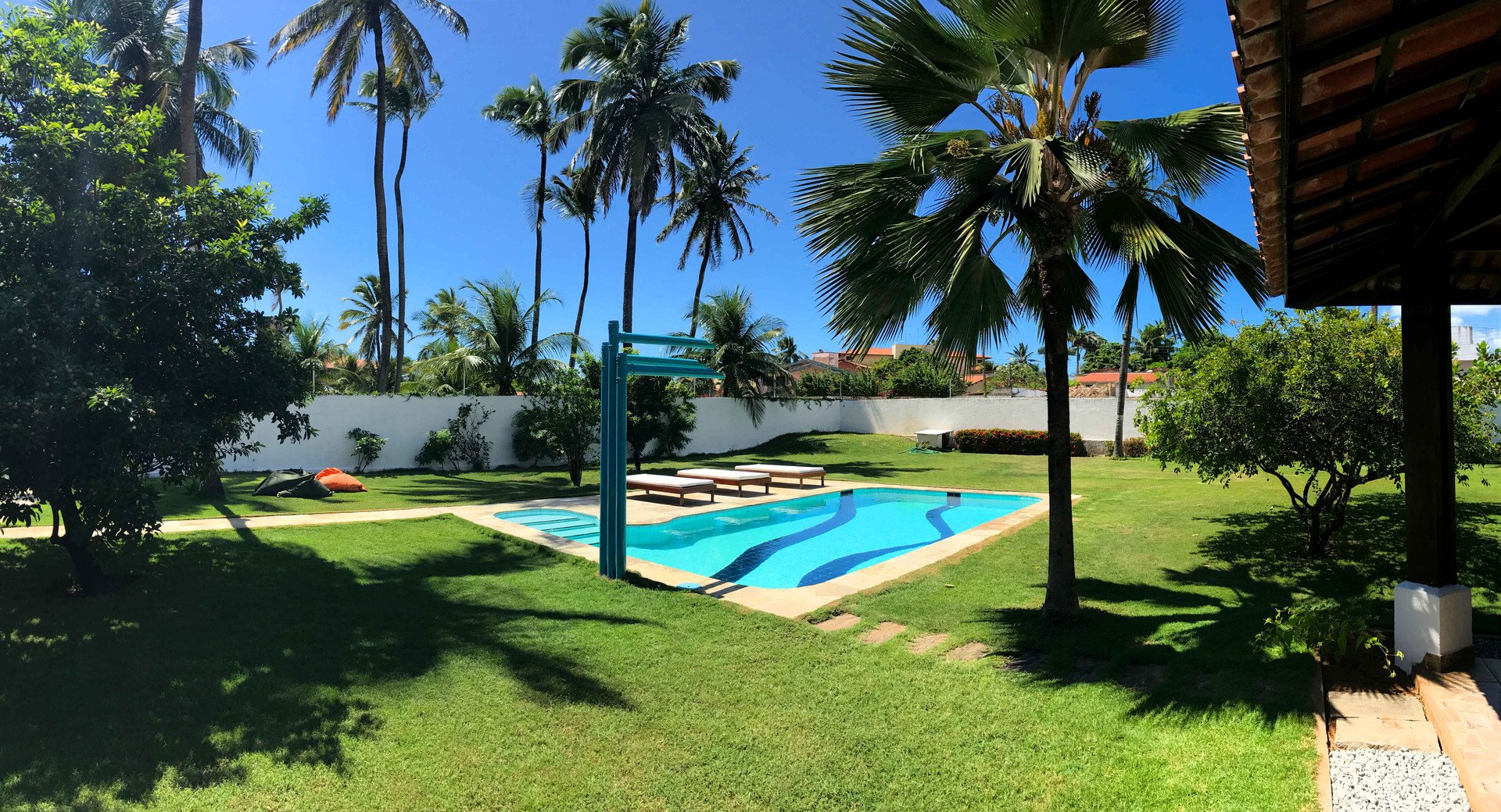 Vista Piscina Cumbuco B&B