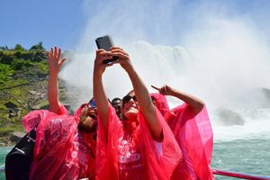 Actividad - Tour de un día a las Cataratas del Niágara y crucero en barco sin filas
