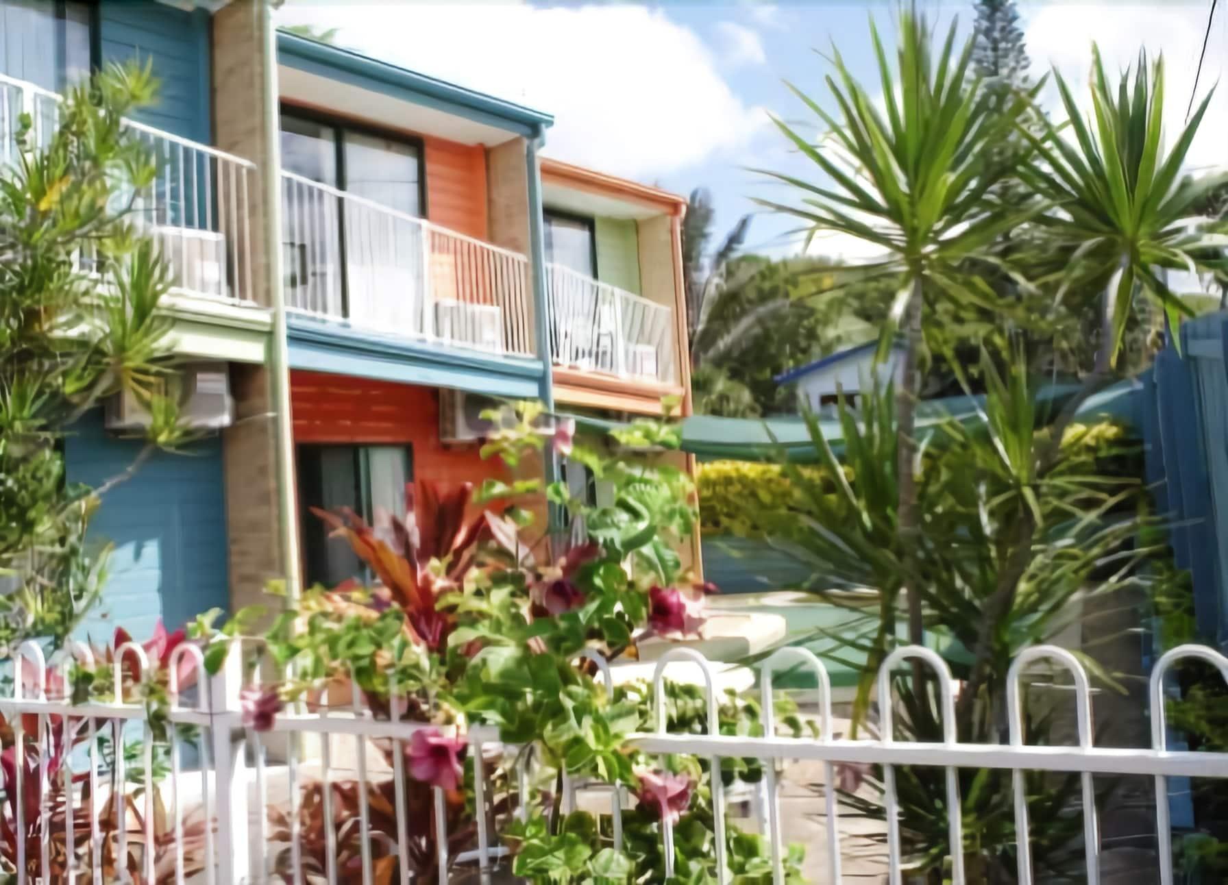 Varios Coolum Budget Accommodation