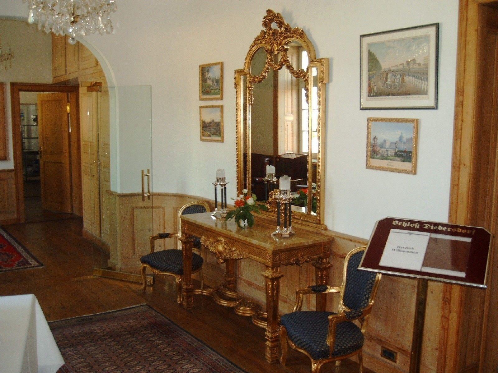 Vista Lobby Schloss Diedersdorf