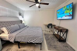 Alquiler Vacacional - Sunlit Sands Destin Condo  {Pet friendly & Heated Pool}