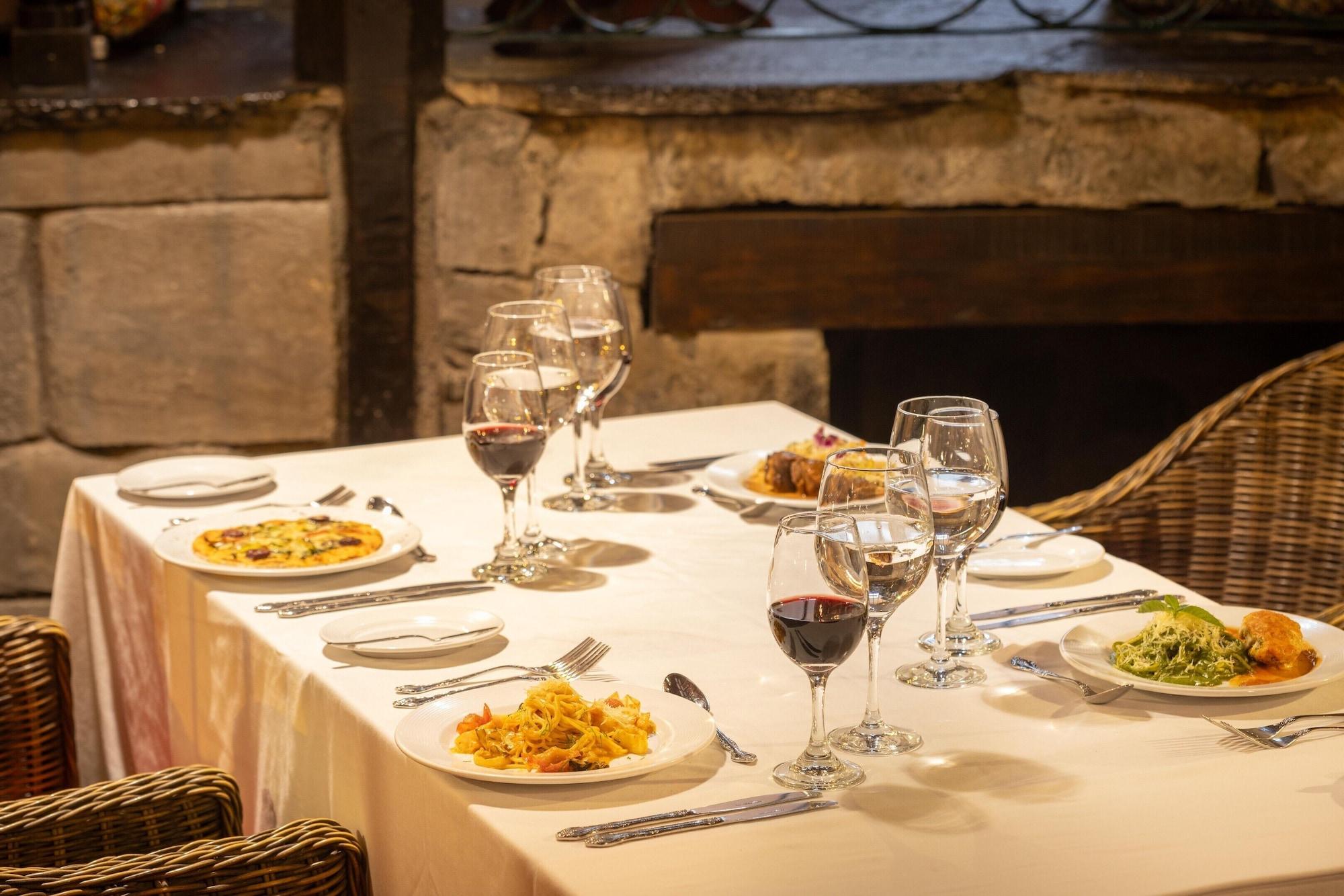 Restaurant Decameron El Pueblo - All Inclusive
