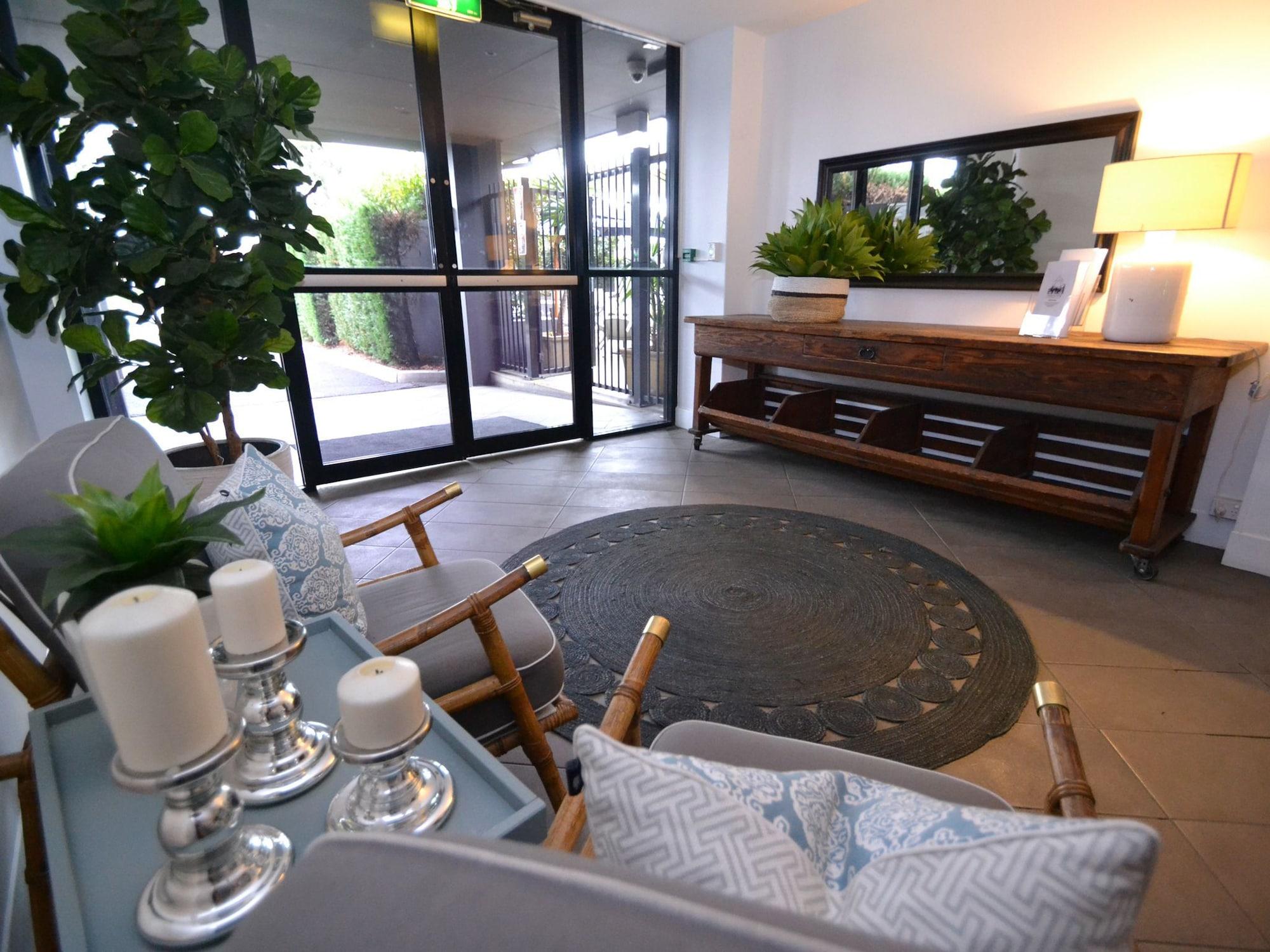 Vista Lobby Crossroads Hotel Liverpool