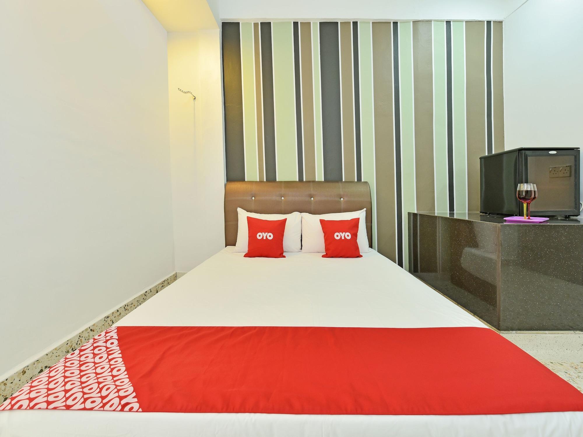 Varios OYO Home 90427 Mm Homestay