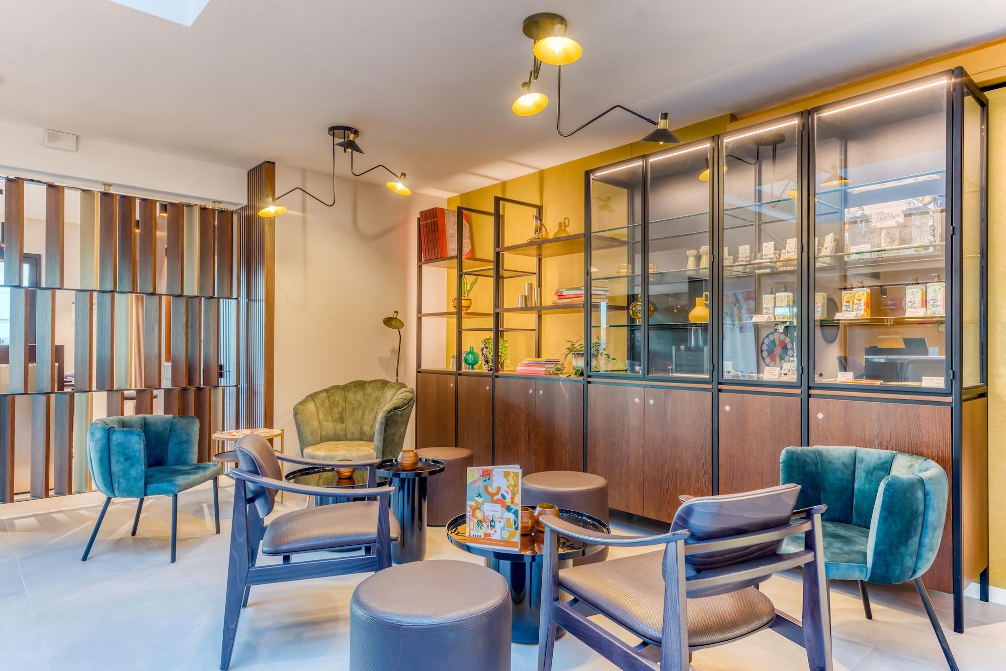 Vista Lobby Mah Hotel