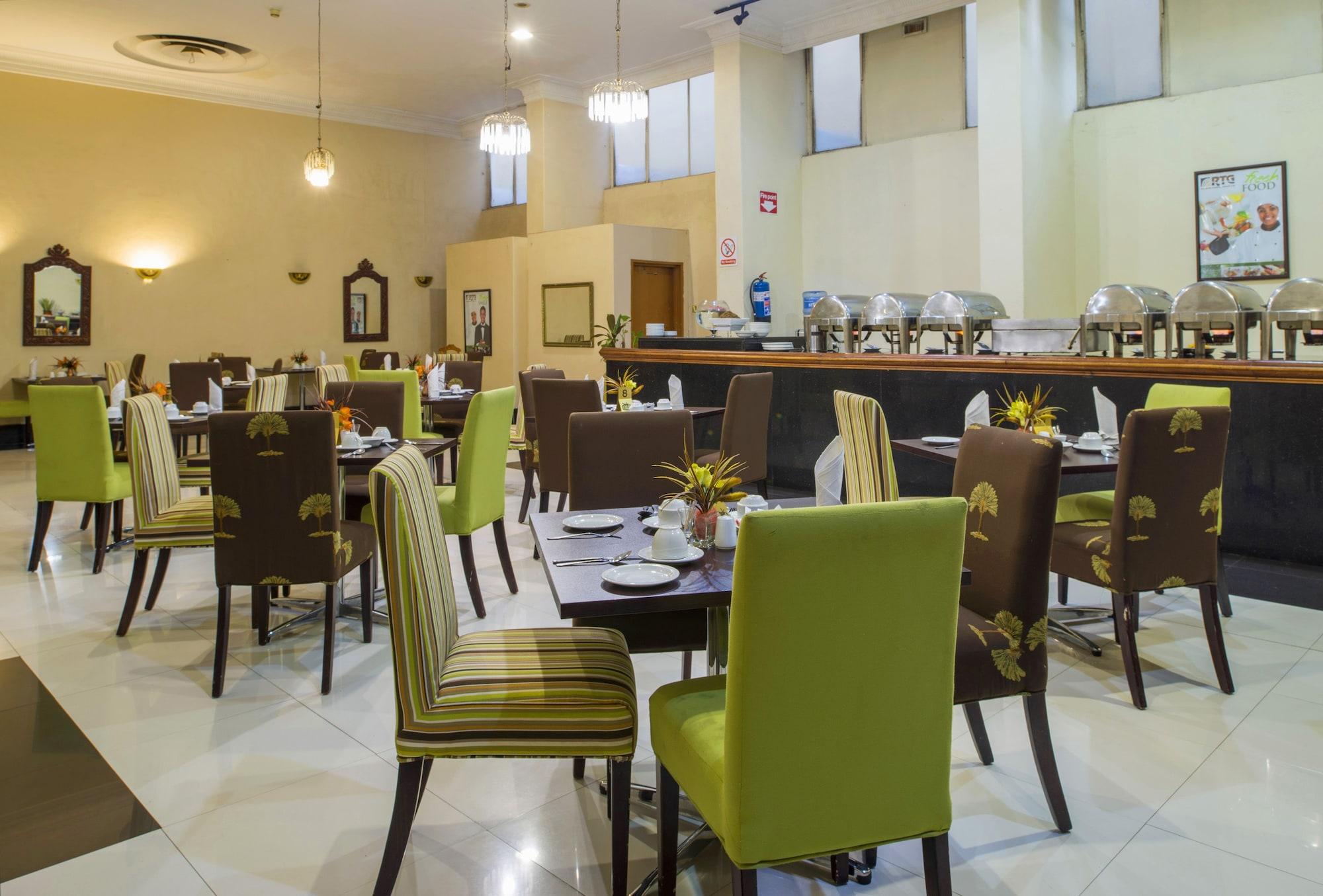 Restaurant New Ambassador Hotel