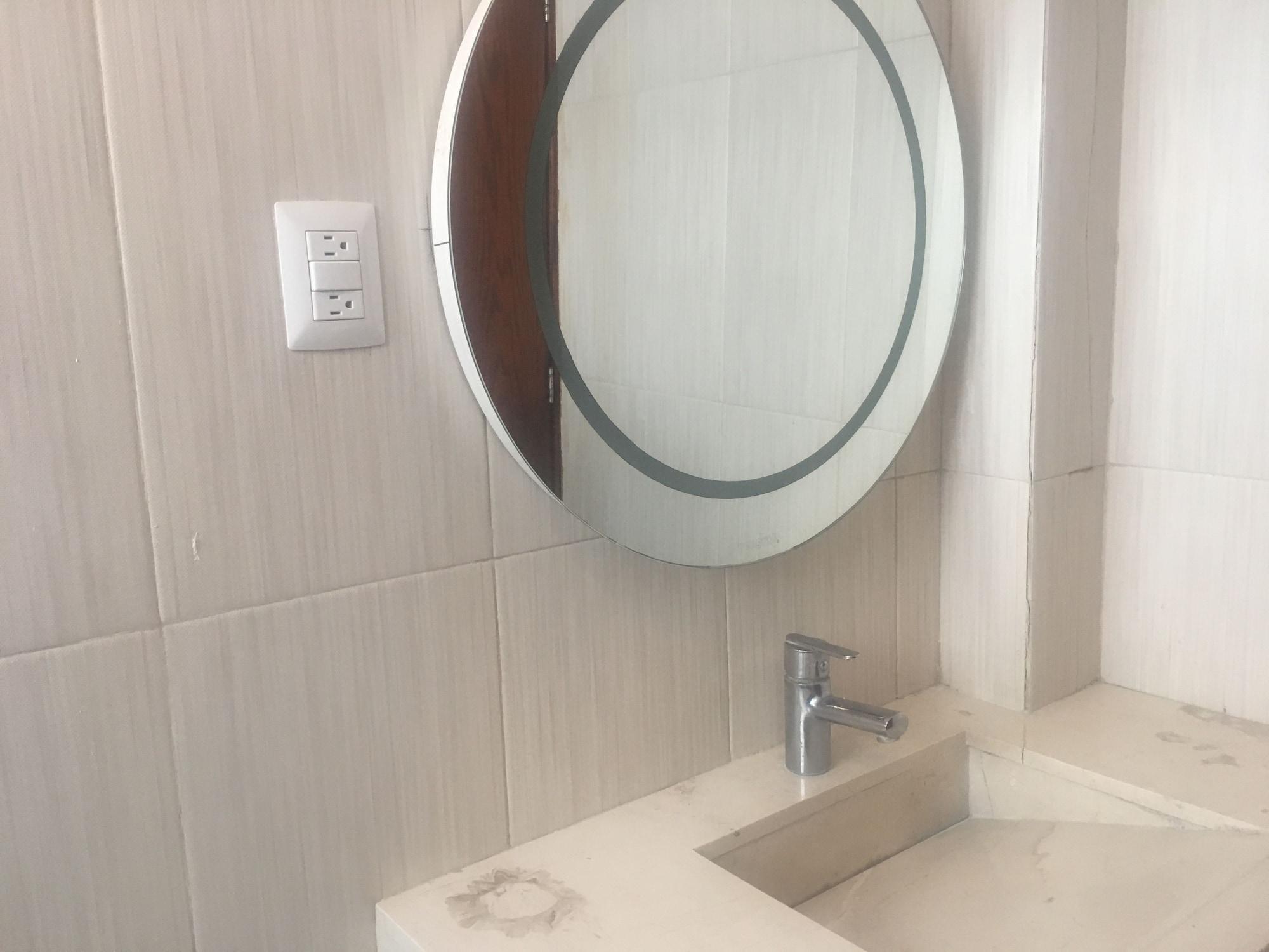 Equipamiento de Habitación AQ Hotel