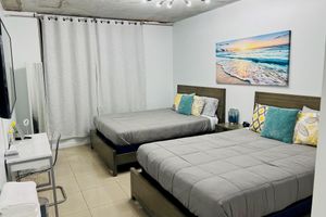 Alquiler Vacacional - Beautiful 2BD/2BTH in Midtown