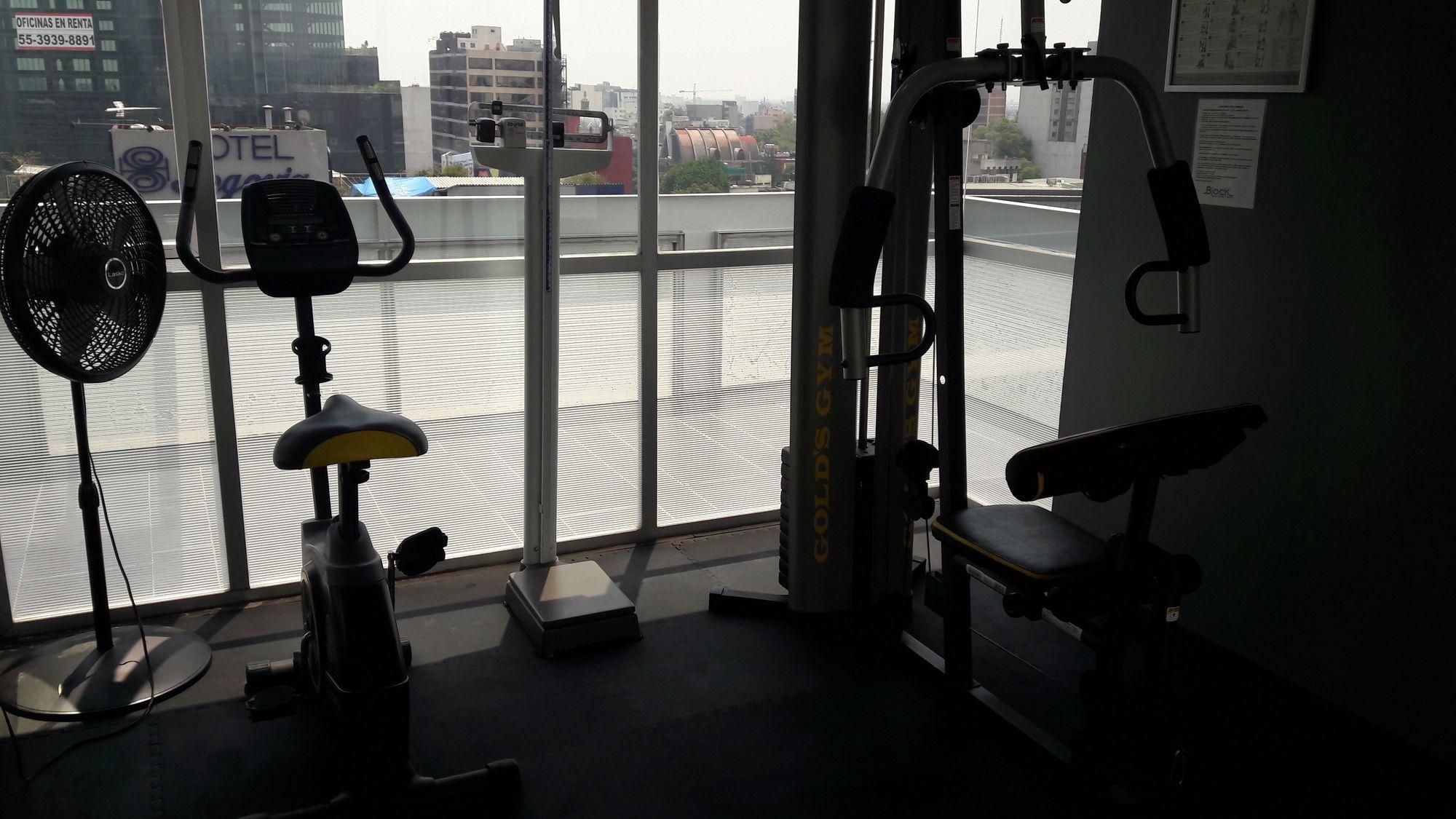 Gimnasio Hotel Block Suites
