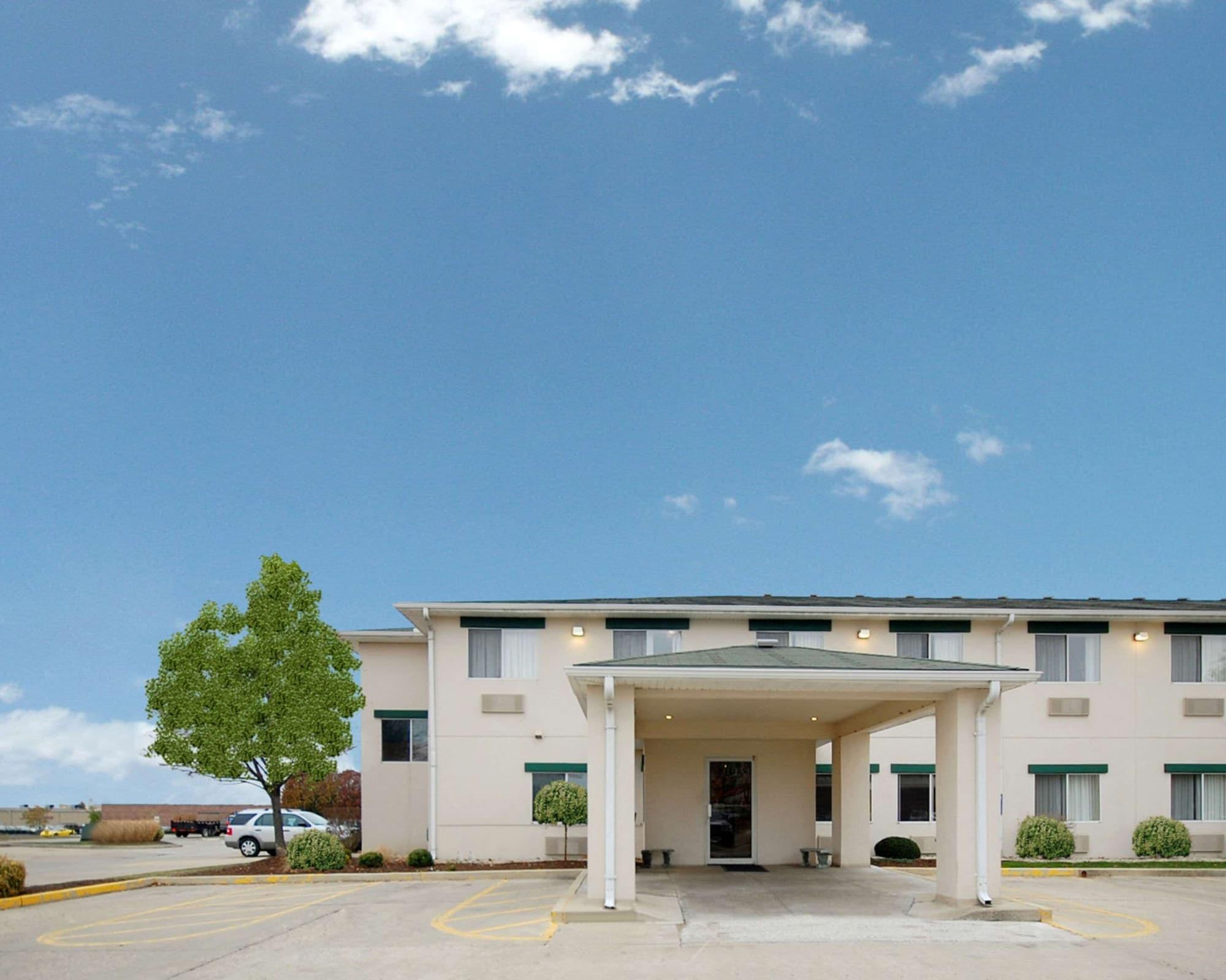 Varios Quality Inn Dayton North - Vandalia