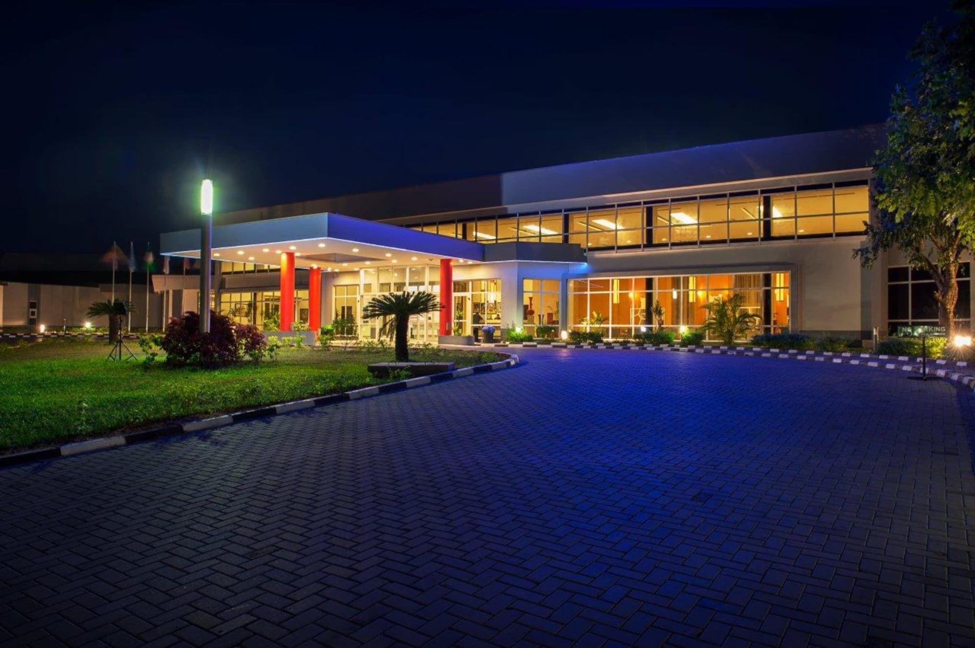 Vista Exterior AA ENTERTAINMENT HOTEL ABEOKUTA