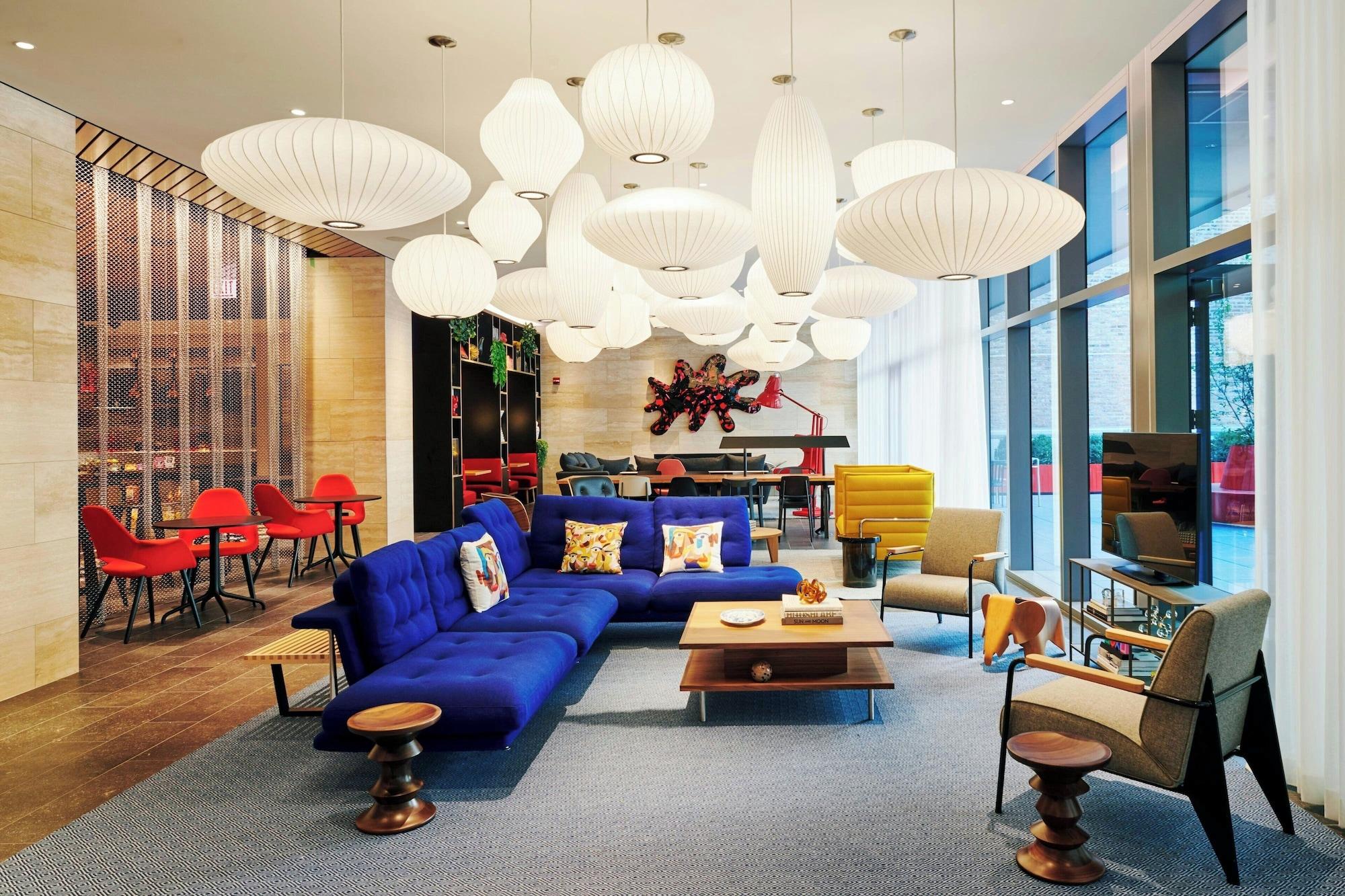 Varios citizenM Chicago Downtown