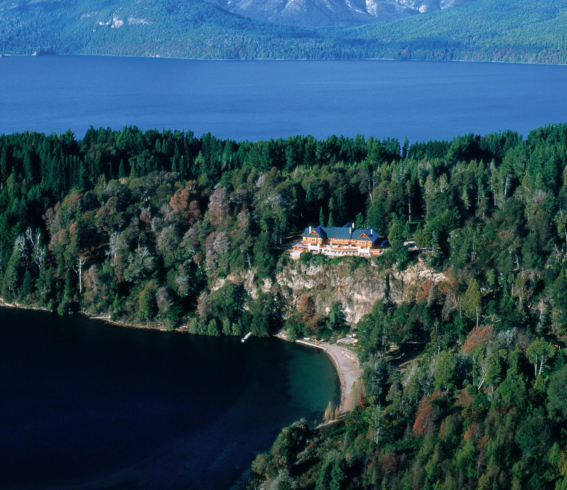 Vista Exterior Isla Victoria Lodge