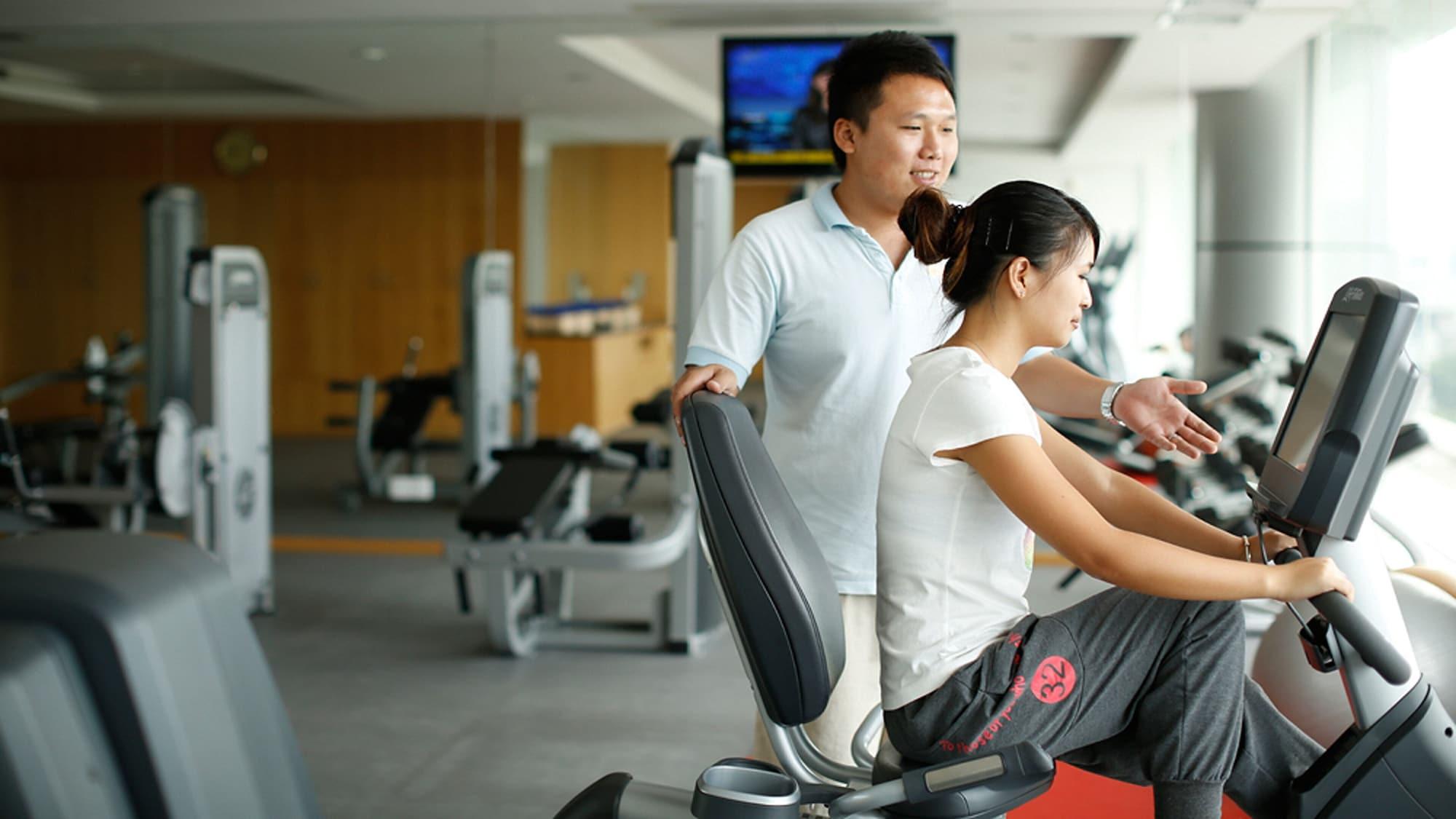 Gimnasio Crowne Plaza Zhongshan Wing on City by IHG