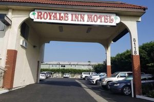 Alojamiento - Royale Inn Motel