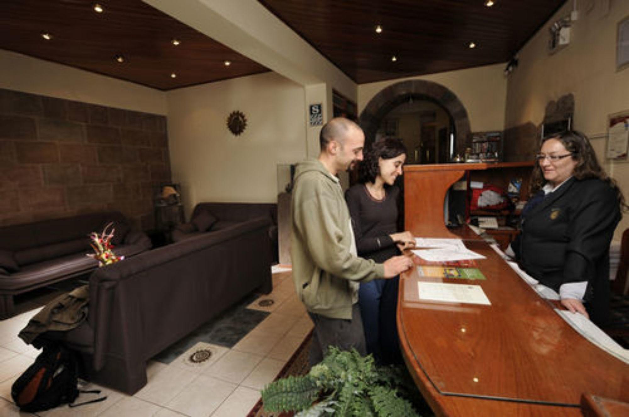 Bar/Salón Del Prado Inn