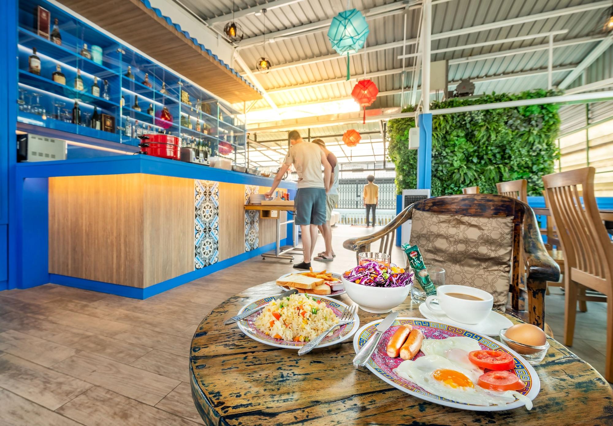 Restaurant Ama Hostel Bangkok