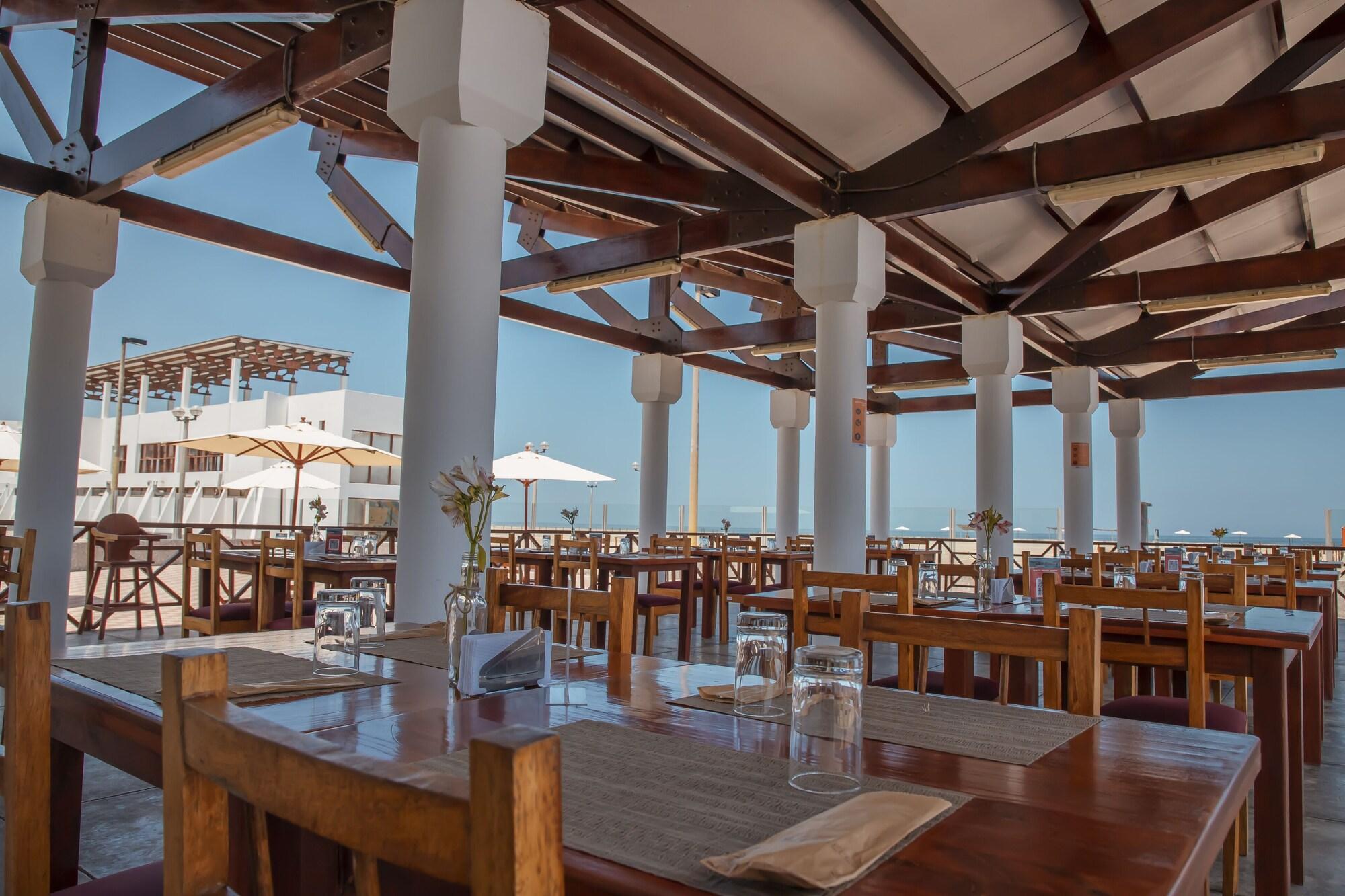 Restaurant DM Hoteles Asia