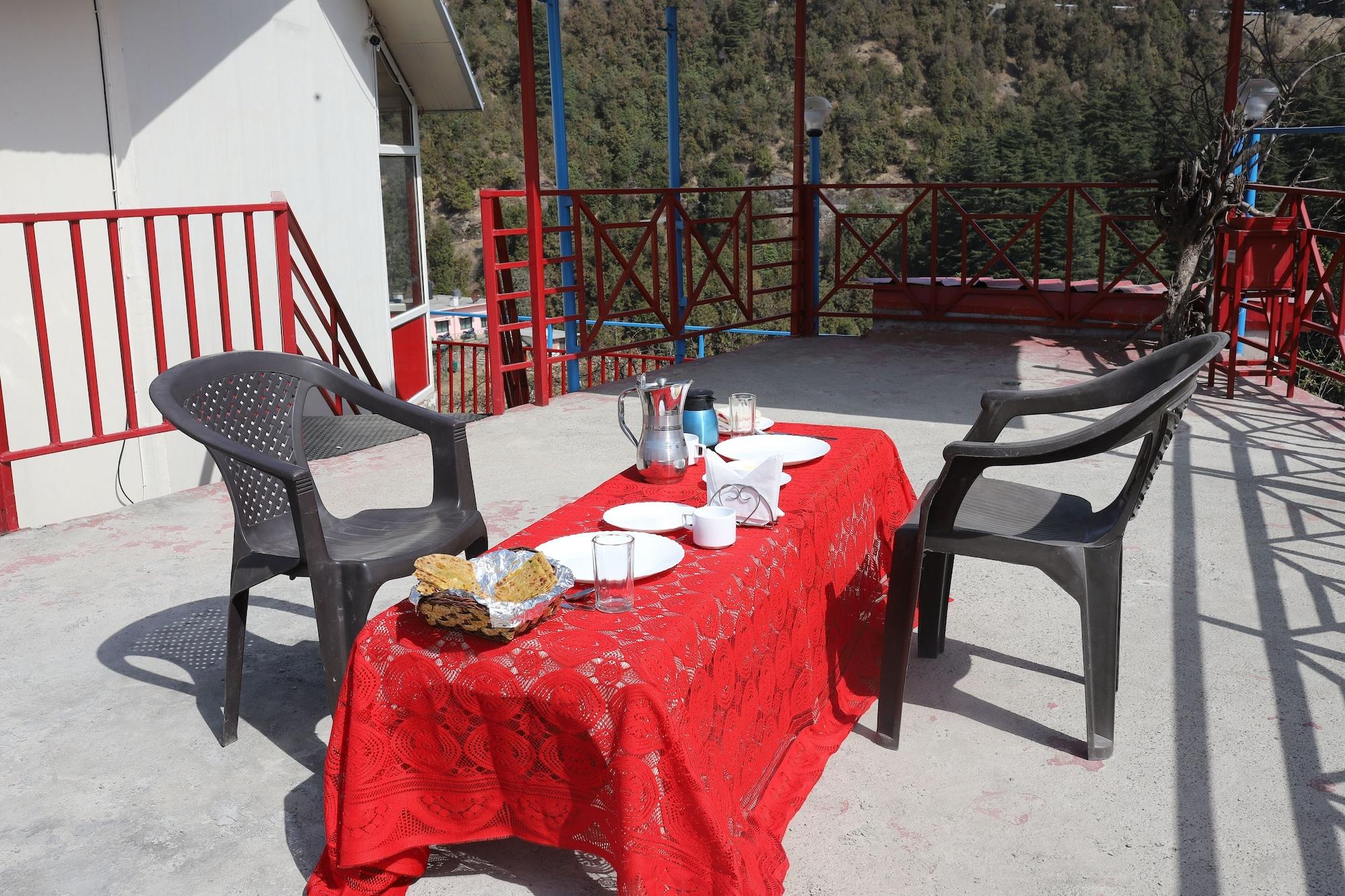 Restaurant Beyond Stay Kastura Kanatal