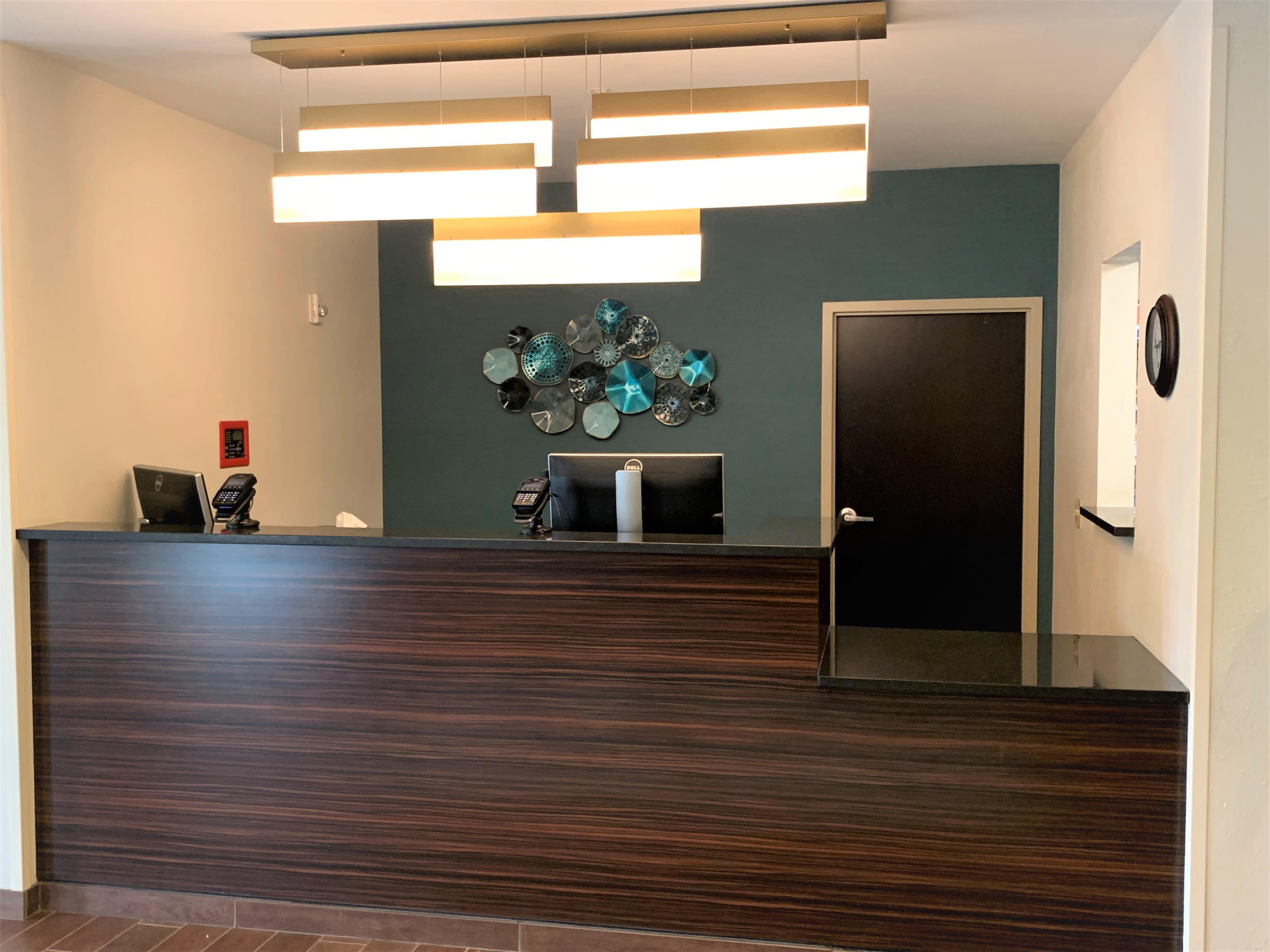 Vista Lobby SureStay by Best Western Cambridge