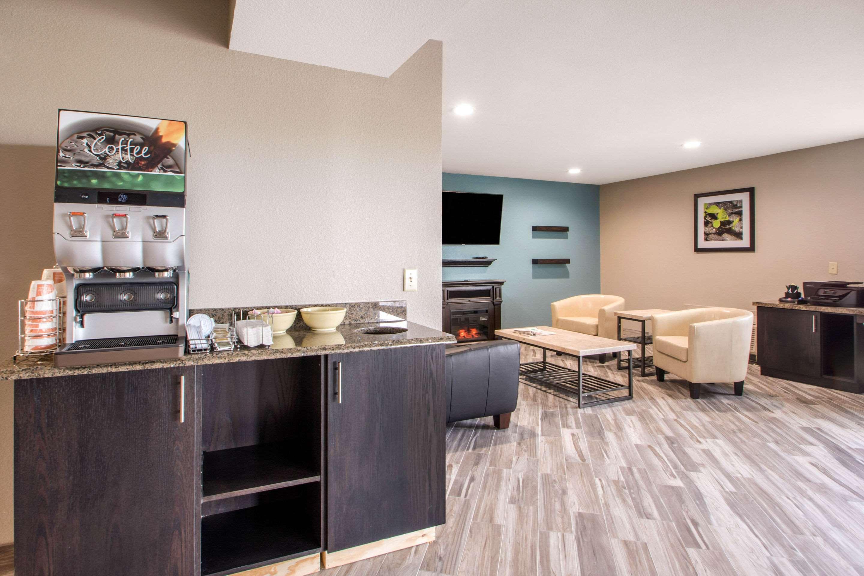 Vista Lobby Quality Inn Madison West Near University Area