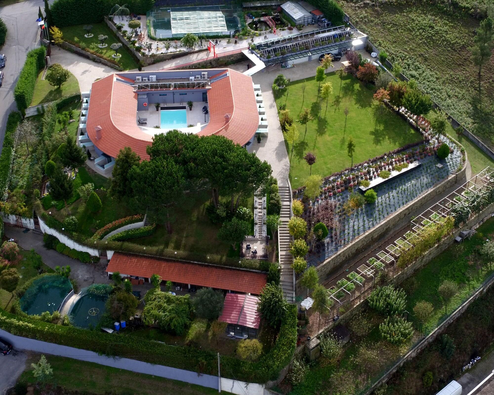 Varios Hotel Casa das Carpas