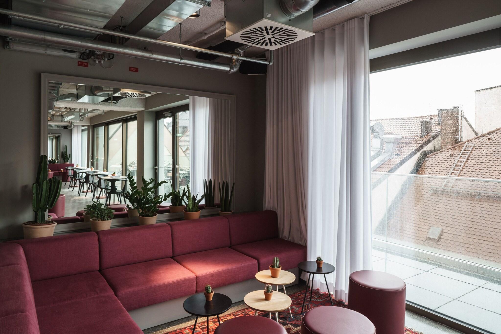 Vista Lobby Haus im Tal