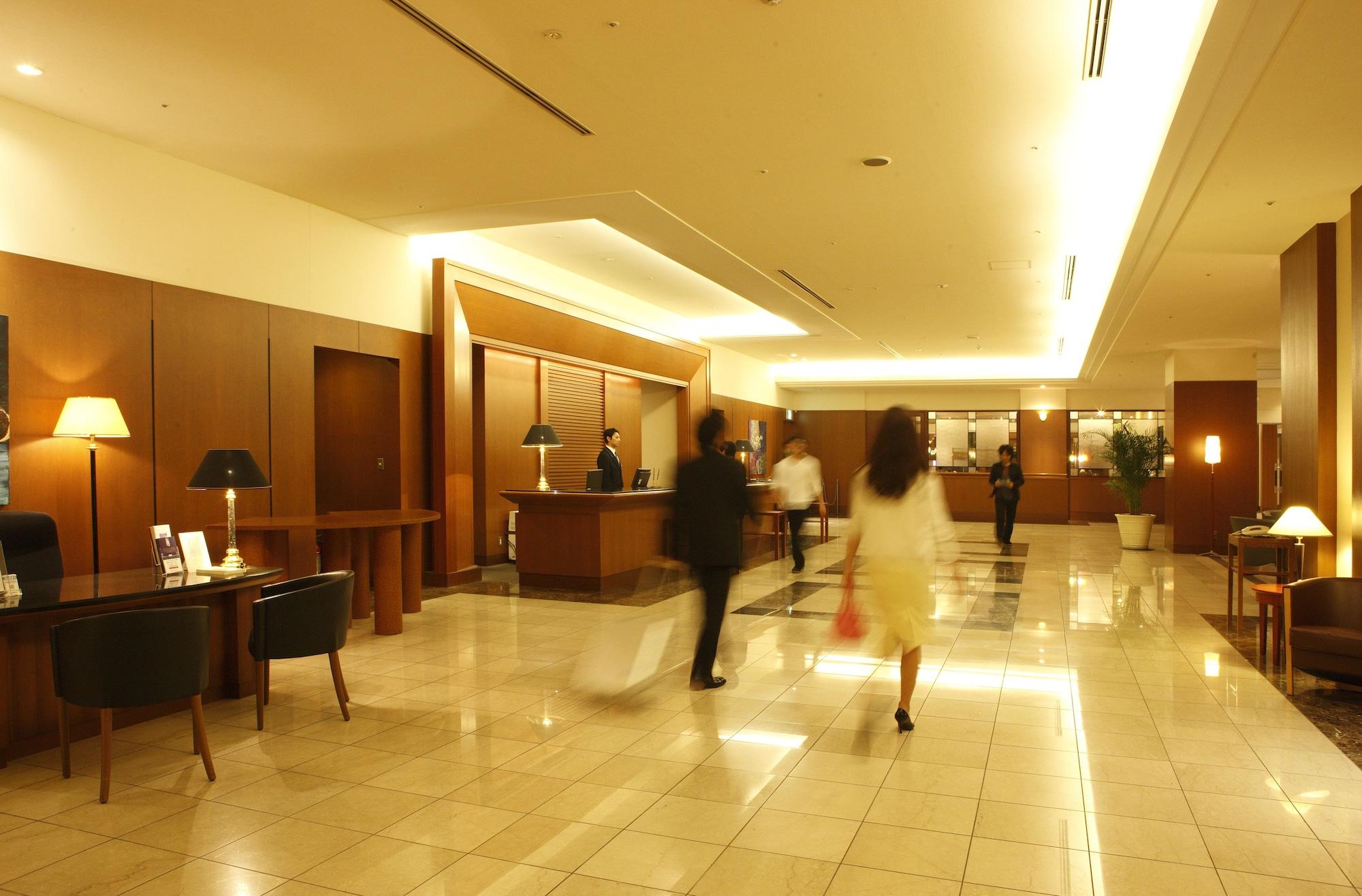 Vista Lobby Royal Pines Hotel Urawa