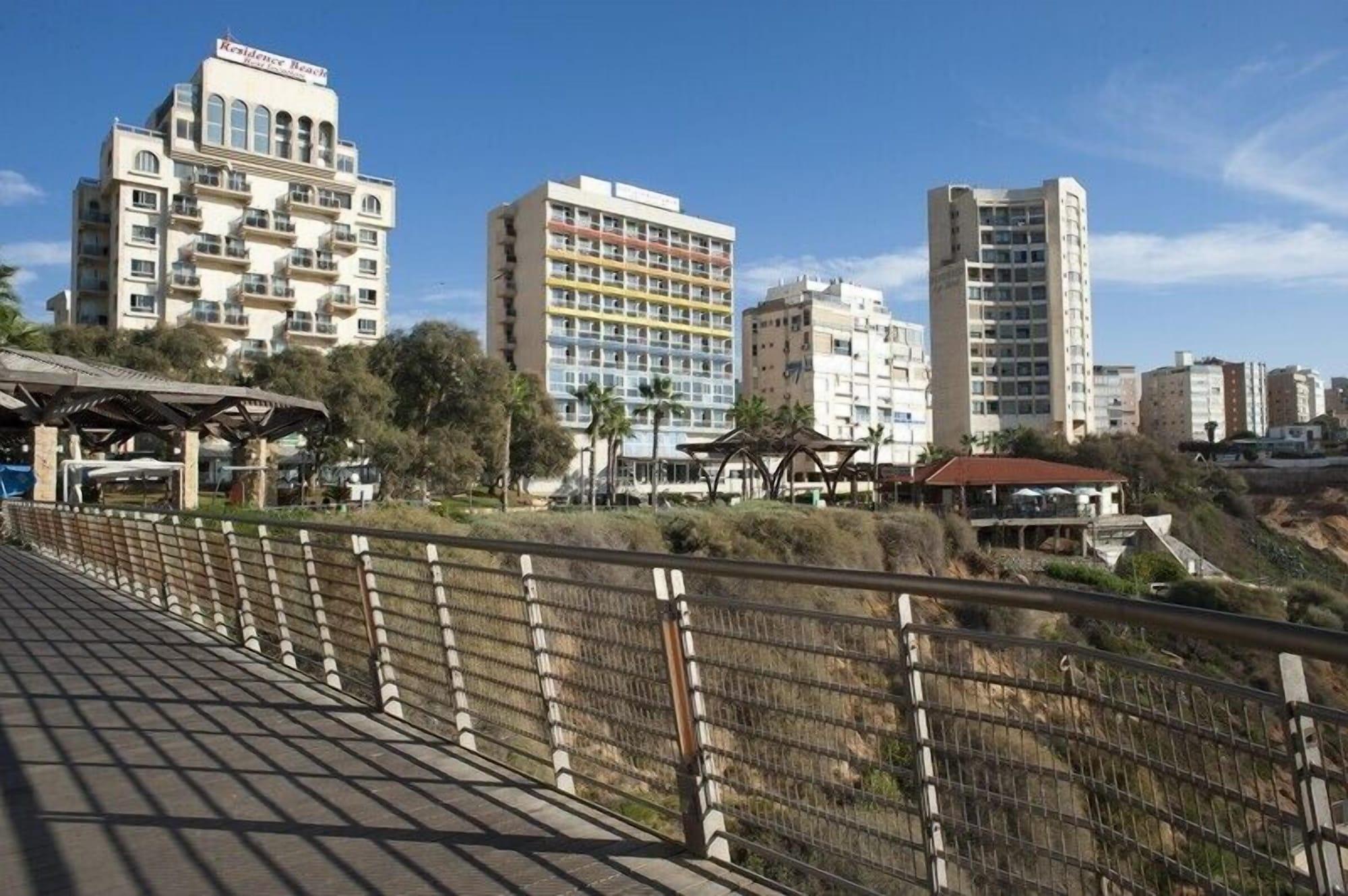 Vista Exterior Residence Beach Hotel